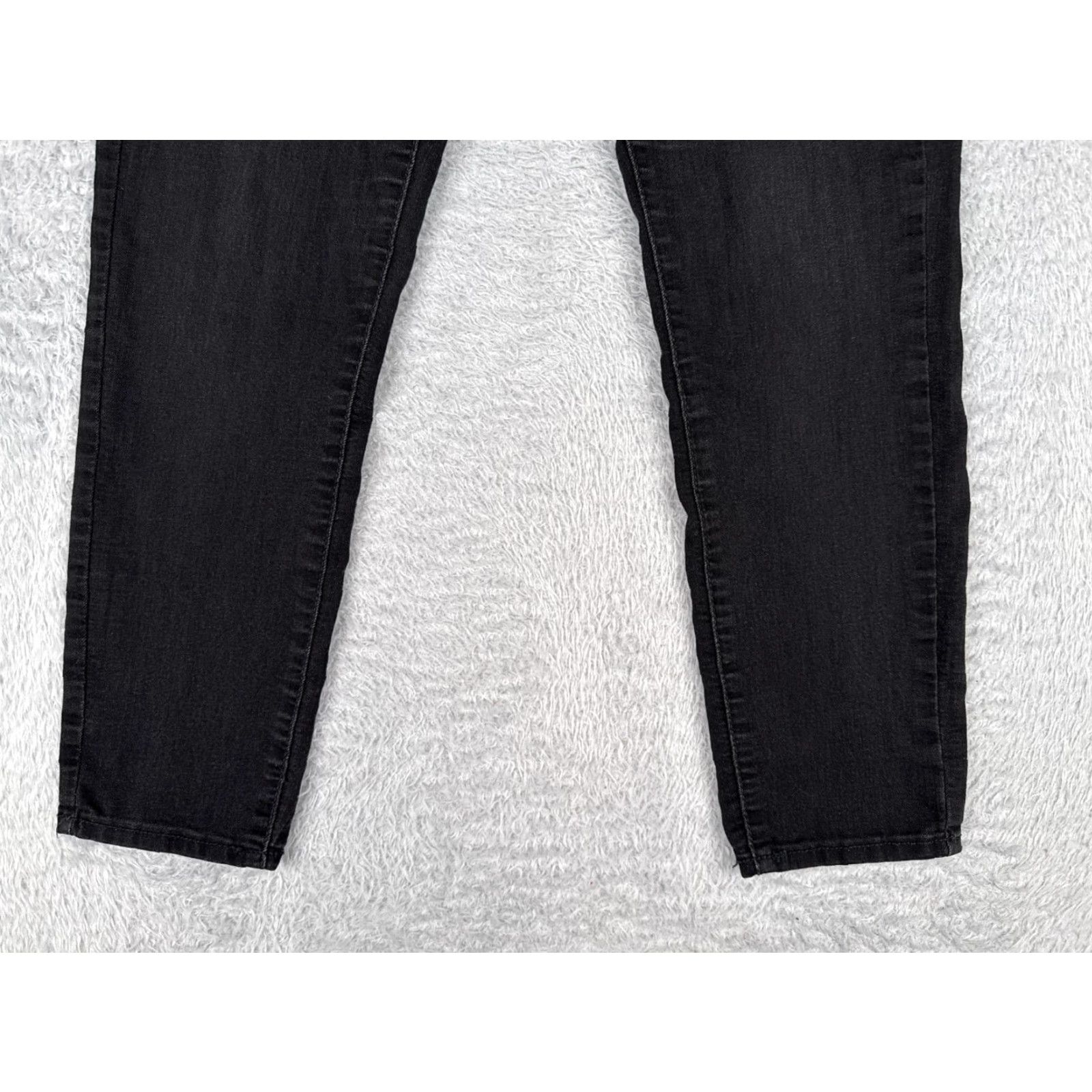 Old Navy Old Navy Jeans Womens 8 Black Denim The Rockstar Straight Cotton Blend Low 27x27 Size 30" / US 8 / IT 44 - 2 Thumbnail