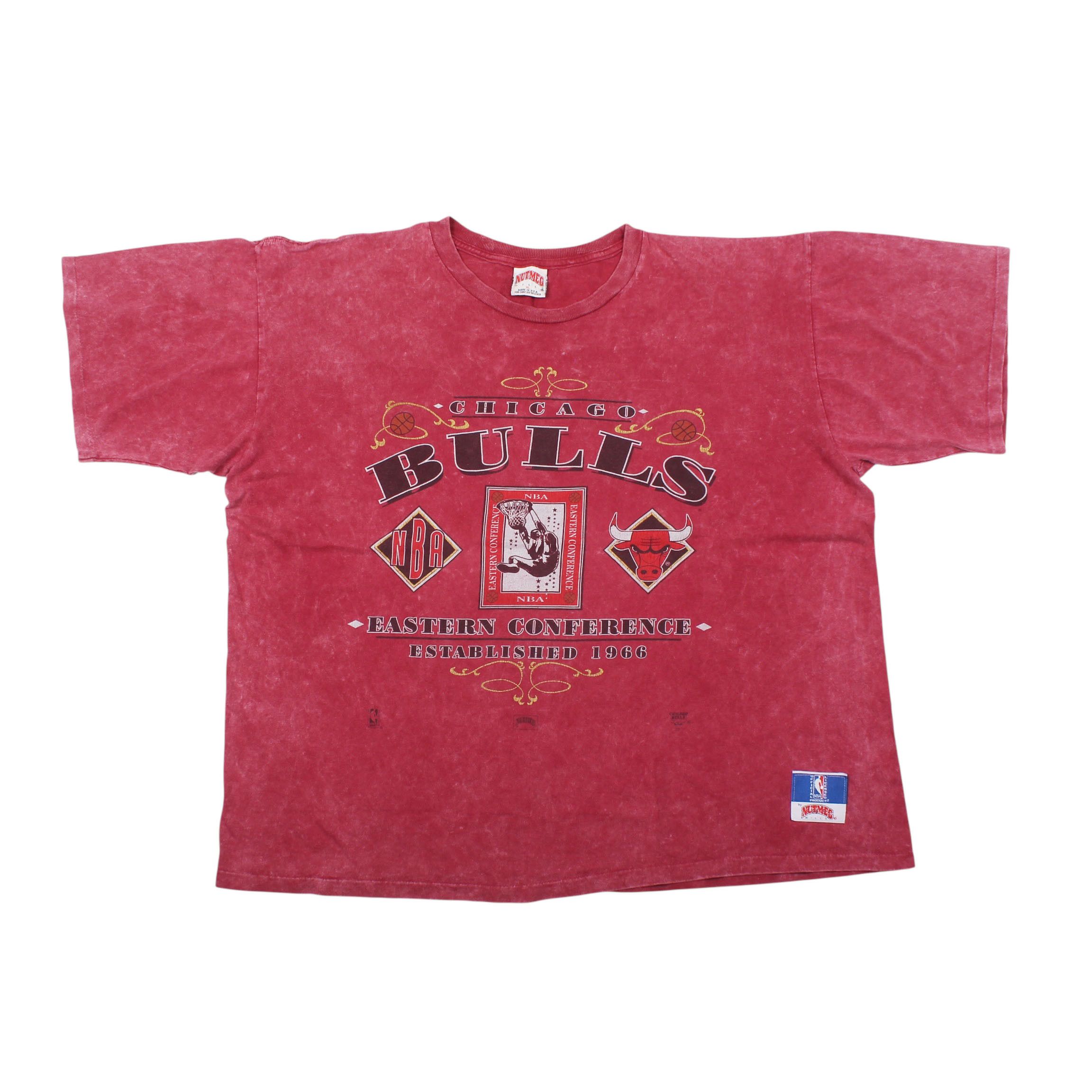 Nutmeg 90s Chicago Bulls NBA T-Shirt Graphic Tee Size US XL / EU 56 / 4 - 1 Thumbnail