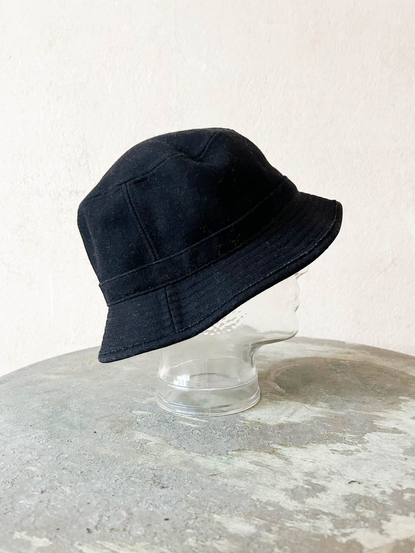 Raf Simons AW 2003/04 Closer showpiece bucket hat Size ONE SIZE - 1 Thumbnail