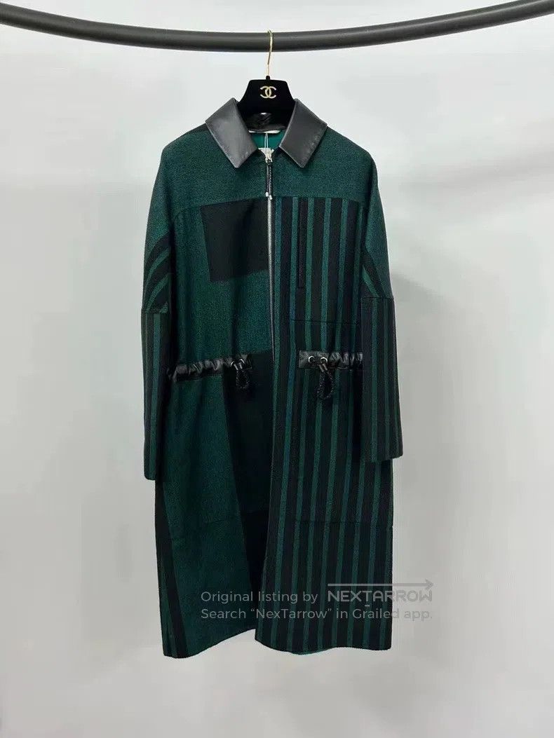 Hermes Hermes Black and green striped print cashmere coat Size XS / US 0-2 / IT 36-38 - 1 Thumbnail