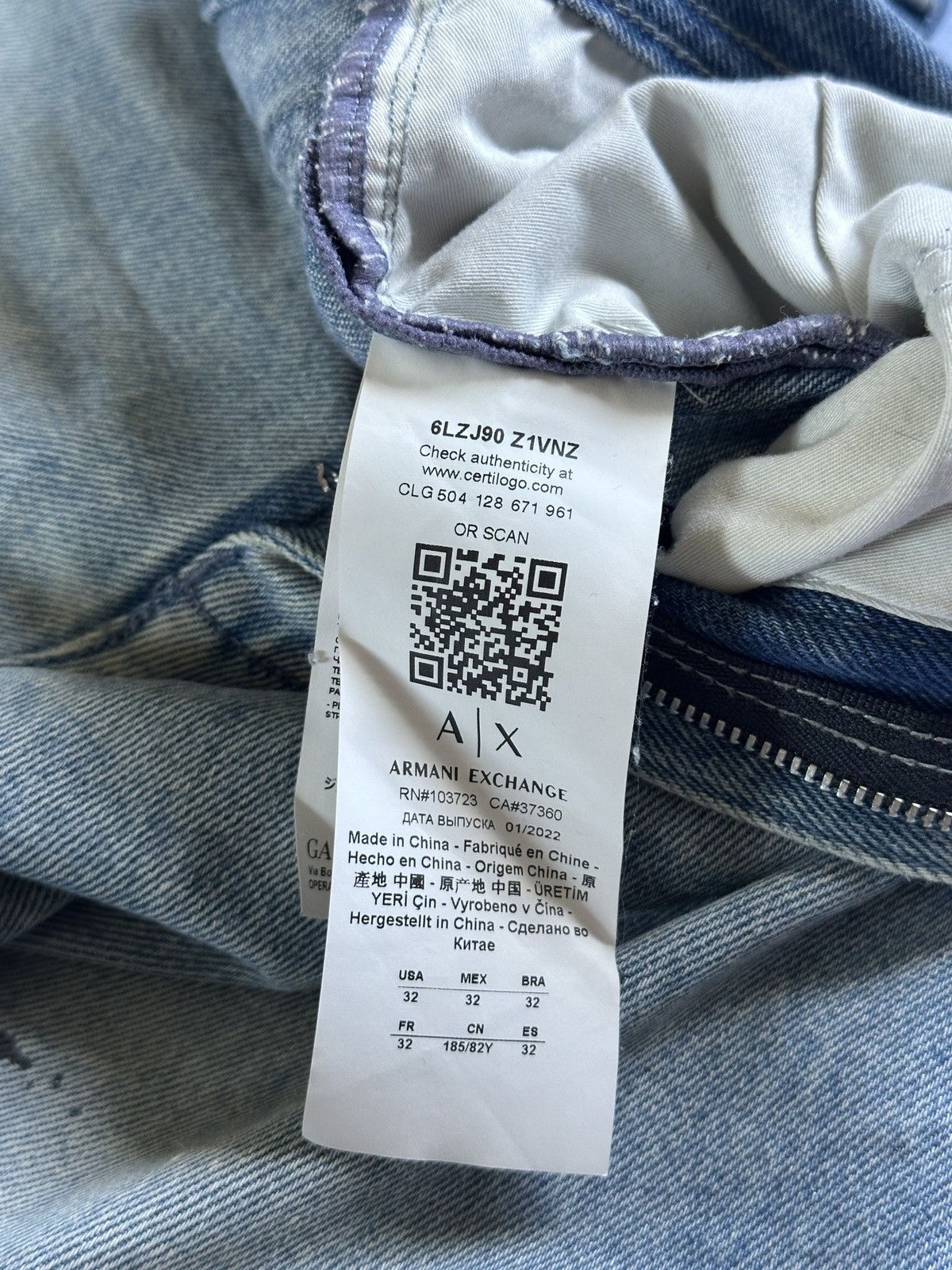 Armani Exchange × Vintage Armani Exchange Slim Fit Paint Splatter Light Wash Jeans Size US 32 / EU 48 - 14 Thumbnail