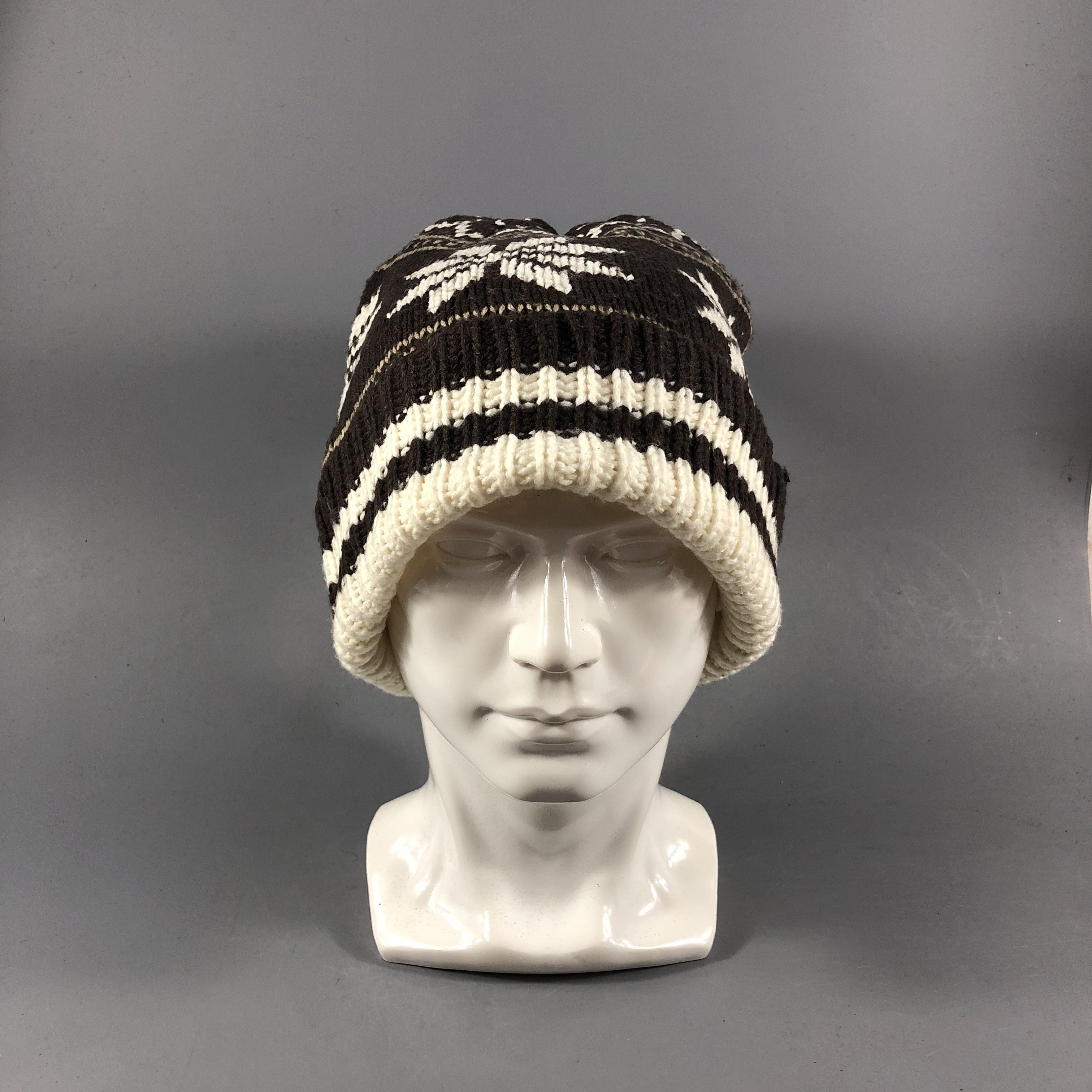 Japanese Brand Unknown Fair Isle Bobble Beanie Snowcap Snow Hat B853 Size ONE SIZE - 2 Thumbnail