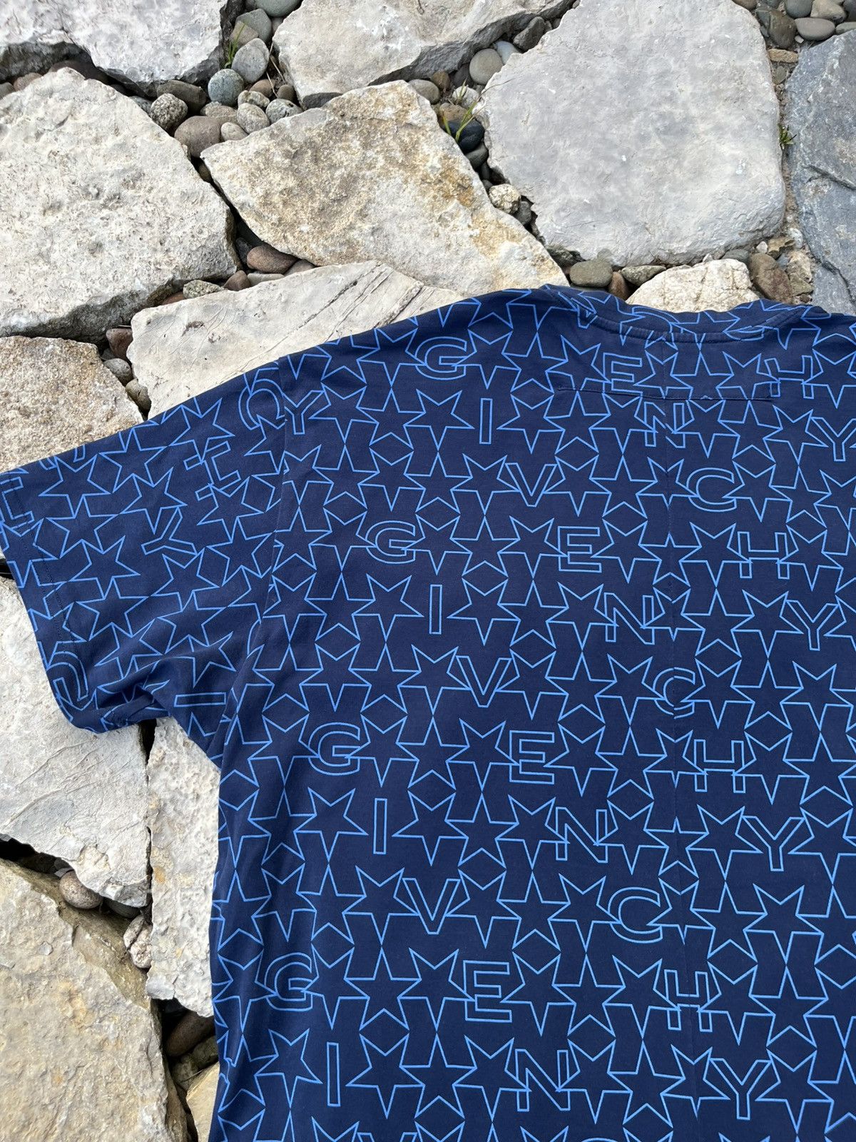 Designer × Givenchy Givenchy Paris geometric stars full print logo oversized tee Size US XS / EU 42 / 0 - 18 Thumbnail