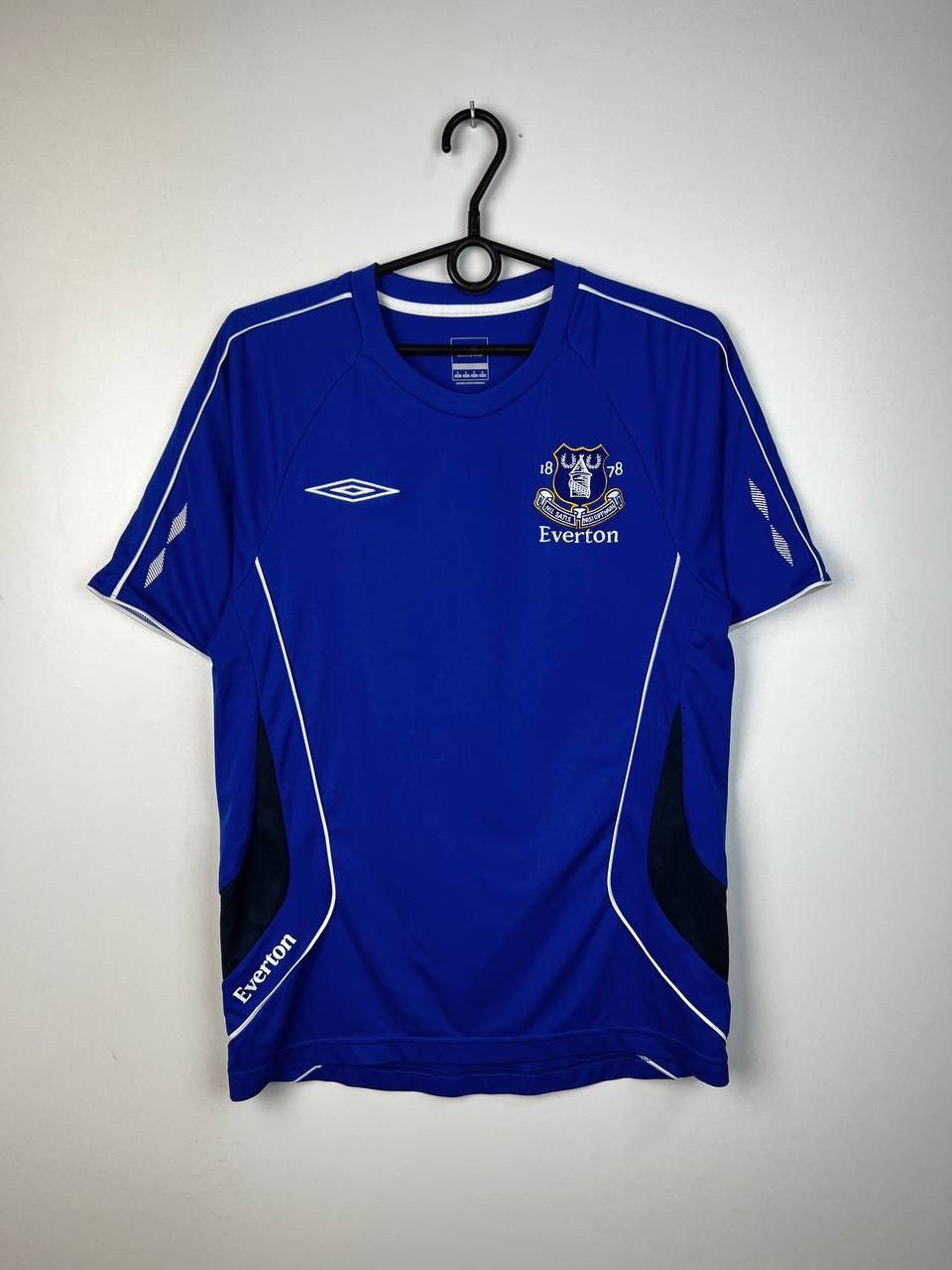Umbro Everton Umbro Jersey vintage t-shirts size S Size US S / EU 44-46 / 1 - 1 Thumbnail