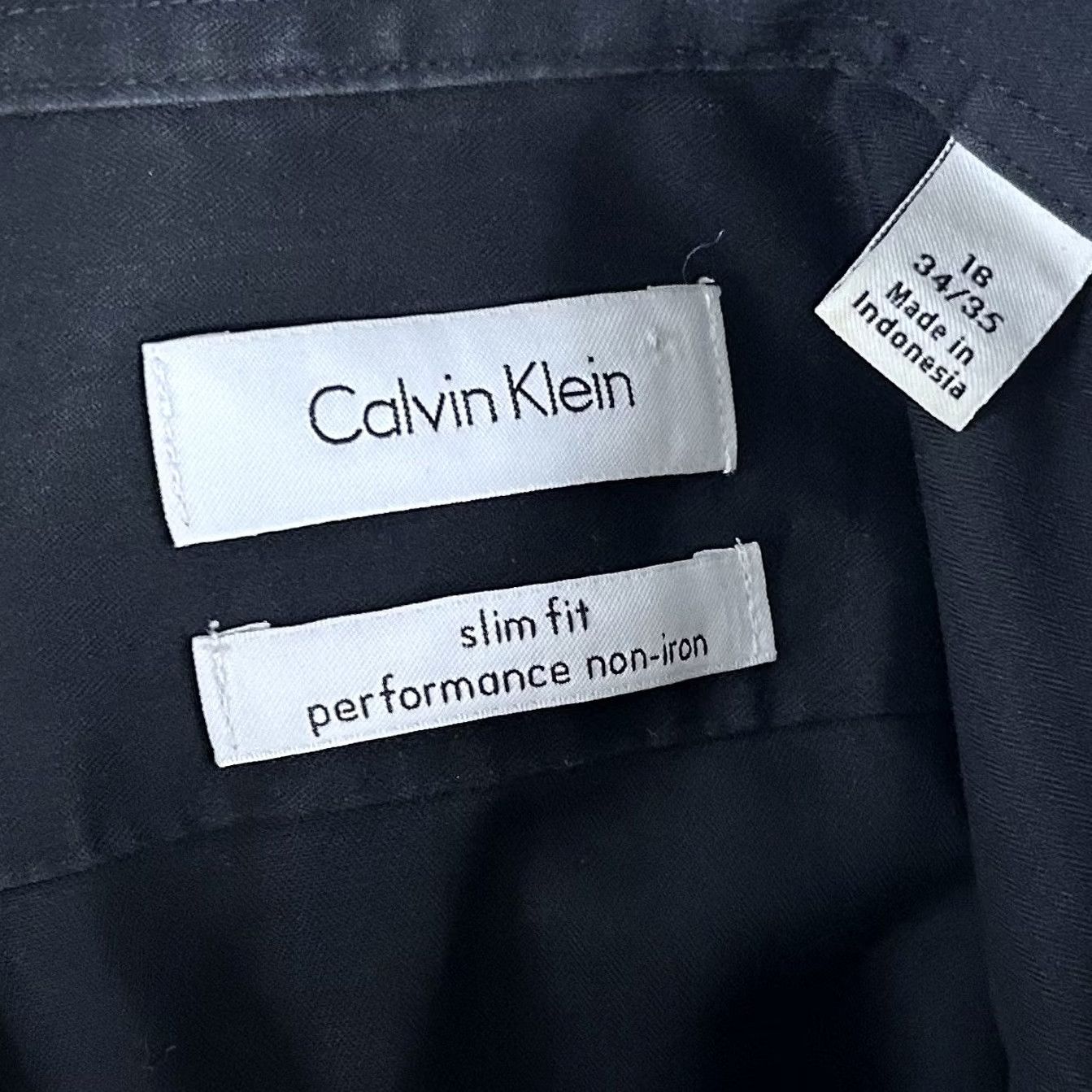 Calvin Klein Calvin Klein Dress Shirt 16 34/35 Slim Fit Non Iron All Black Formal Shirt Mens Button Collar Spread 34/35 Sleeve Regular Size 16 Black Size 42R - 3 Thumbnail