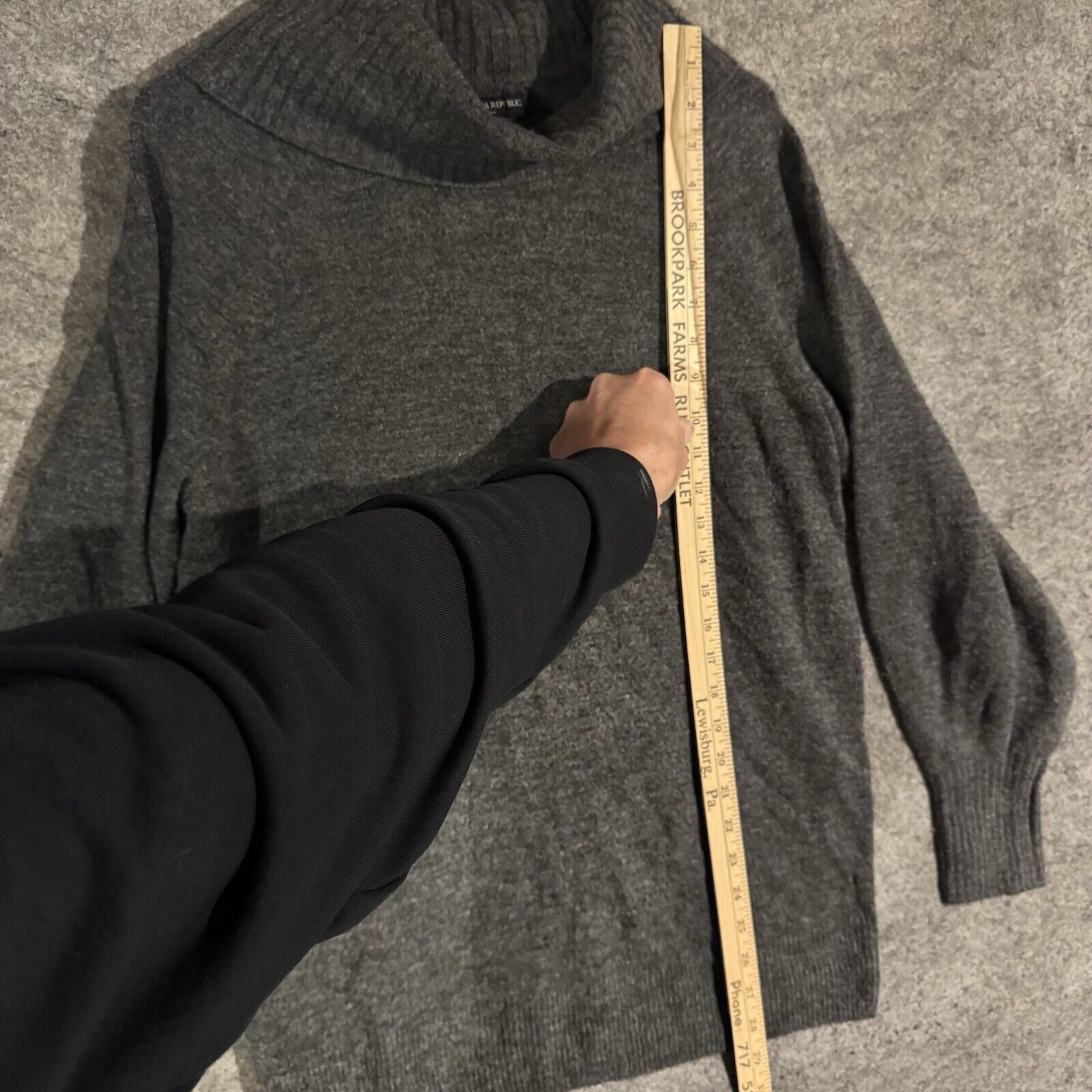 Banana Republic Banana Republic Sweater Womens M Grandpa Minimalist 2010s Size M / US 6-8 / IT 42-44 - 2 Thumbnail