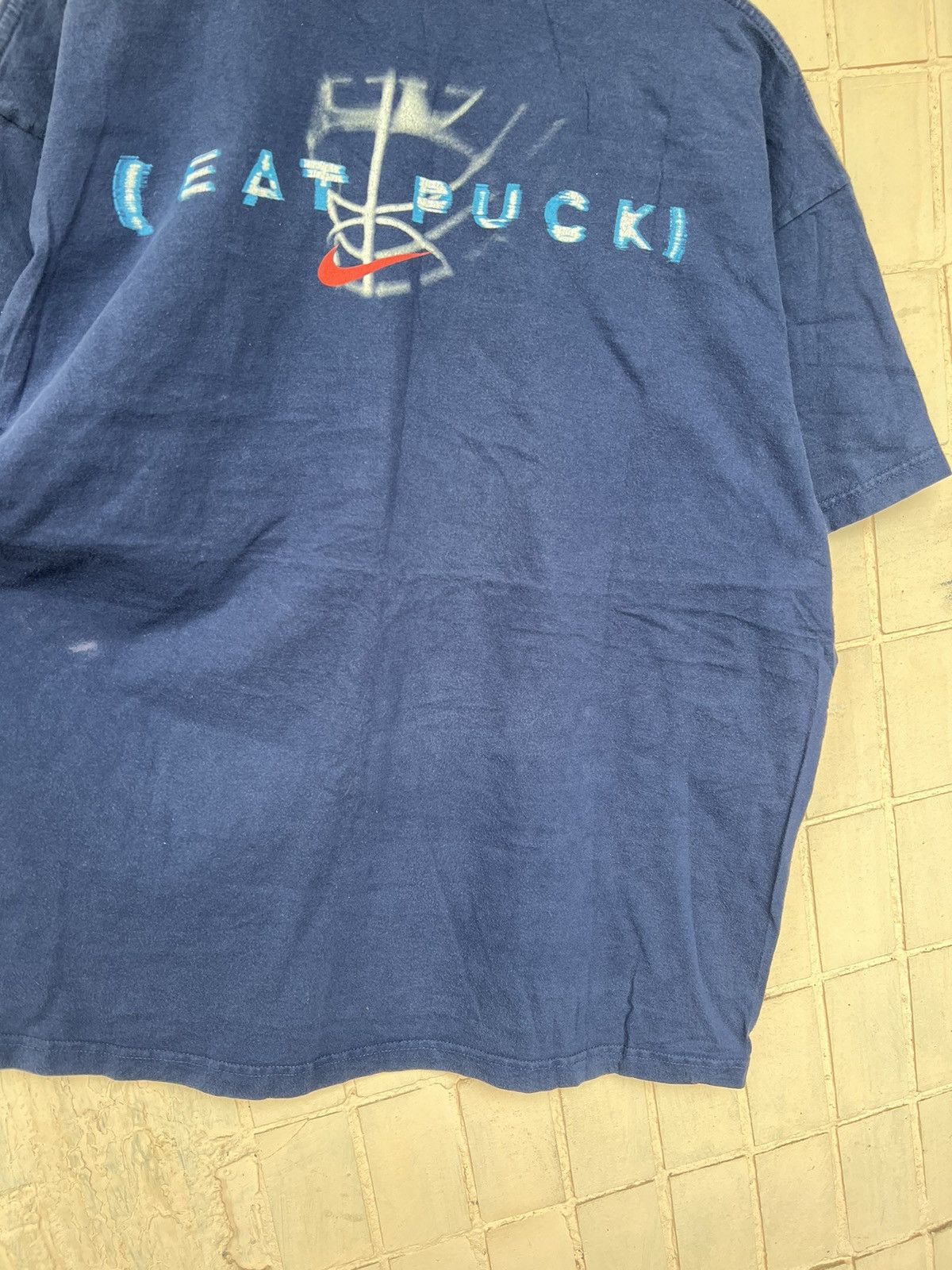 Nike Vintage Nike T Shirt Big Logo EAT PUCK Swoosh 2000s Y2K Size US XXL / EU 58 / 5 - 19 Thumbnail