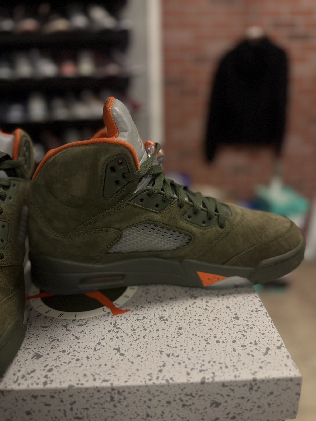 Jordan Brand × Nike Jordan 5 Olive Size 11 Pre Owned 🧼 W/ BOX Size US 11 / EU 44 - 11 Thumbnail