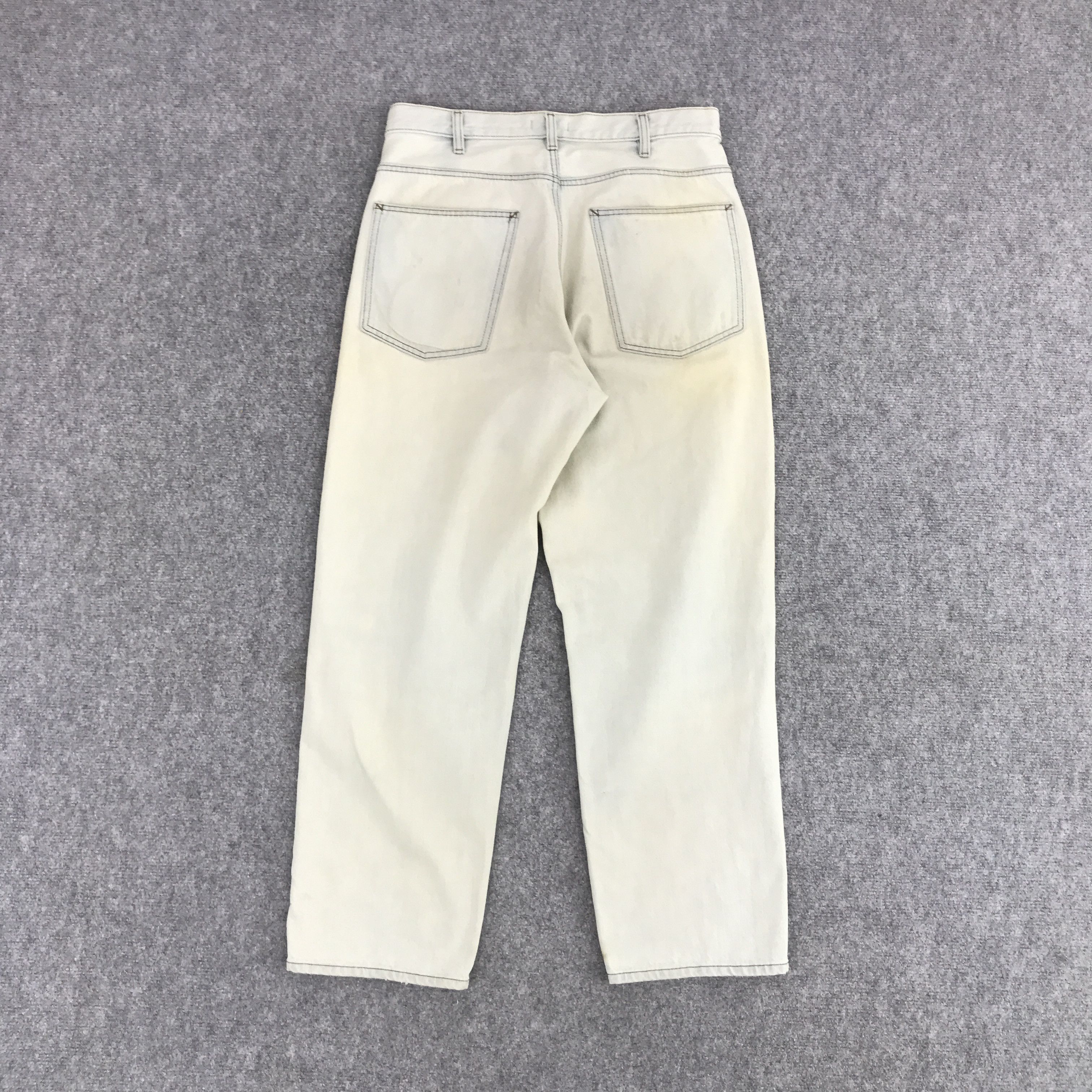 Christophe Lemaire × Uniqlo LEMAIRE X UNIQLO LIGHT WASH DISTRESSED JEANS Size US 30 / EU 46 - 2 Thumbnail