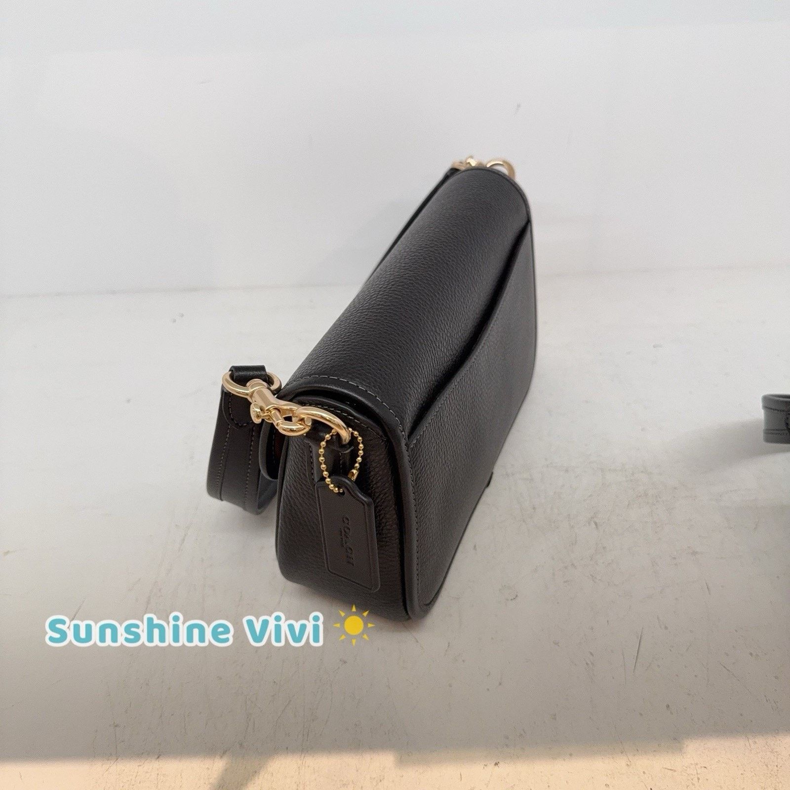 Coach NWT COACH Hadley Shoulder Bag Handbag CY683 Gold/Black Size ONE SIZE - 5 Thumbnail