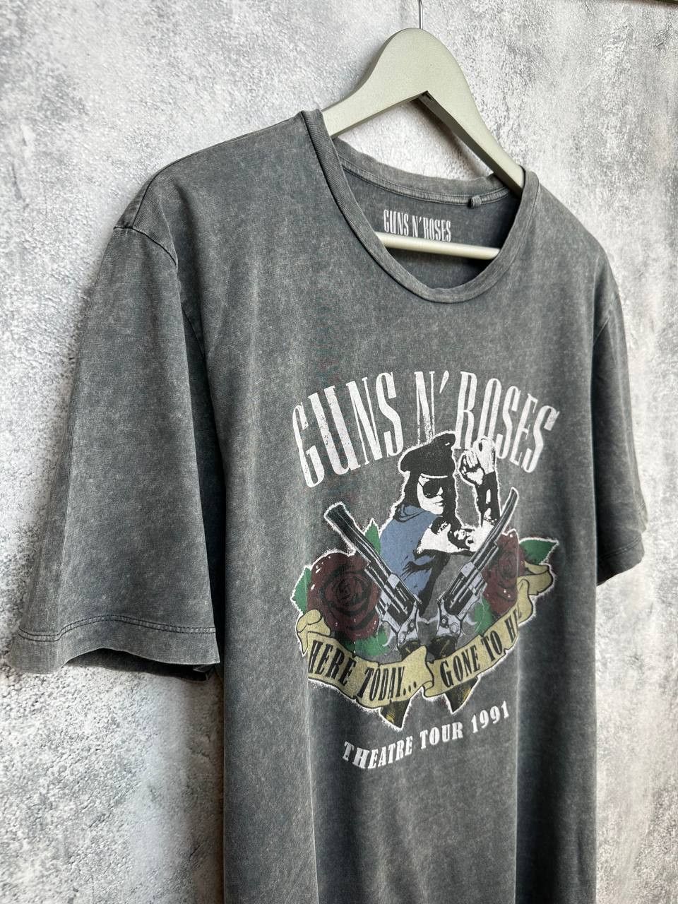 Guns N' Roses Guns N Roses T-Shirt 1991 Theatre Tour Graphic Rock Band Tee Size US L / EU 52-54 / 3 - 3 Thumbnail