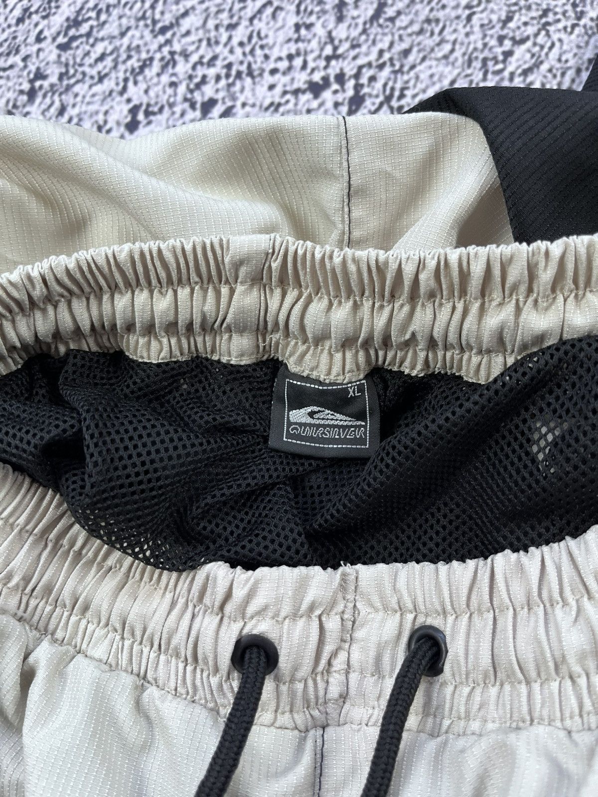 Quicksilver Rare Vintage Quicksilver Big Logo Nylon Shorts Y2K Size US 36 / EU 52 - 9 Thumbnail
