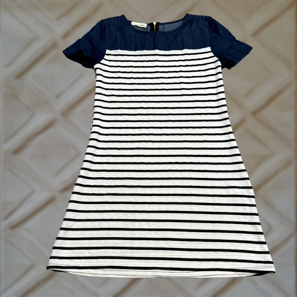 Denime Noble U Chambray Denim Shift Dress Womens Small Blue White Striped Short Sleeve Size 28" / US 6 / IT 42 - 1 Thumbnail