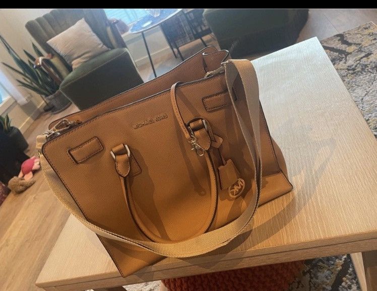Michael Kors Michael kors hope luggage brown satchel handbag Size ONE SIZE - 1 Thumbnail
