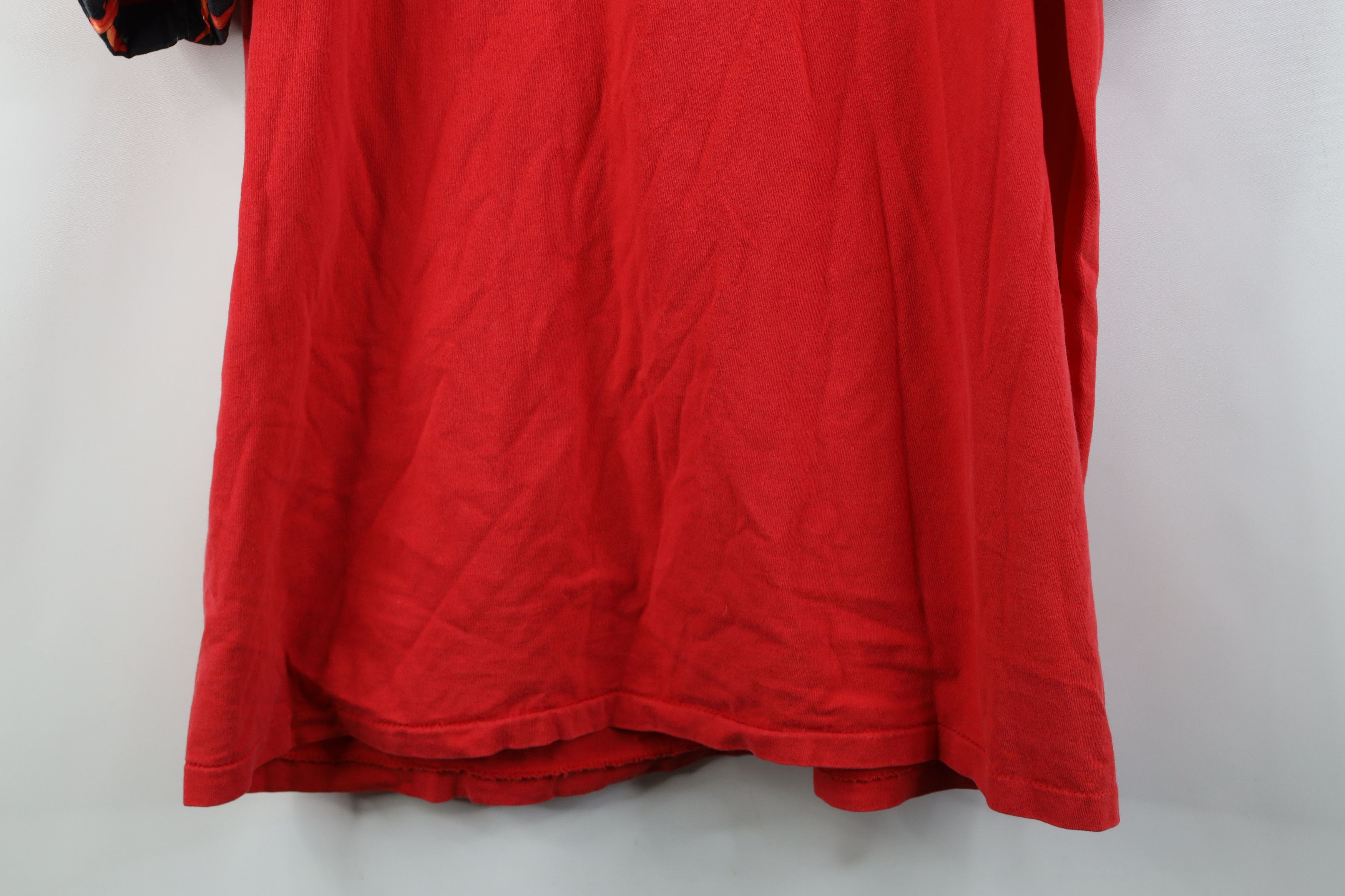 Vintage Vintage 90s Streetwear Hot Chili Peppers Pocket T-Shirt USA Size US XL / EU 56 / 4 - 16 Thumbnail