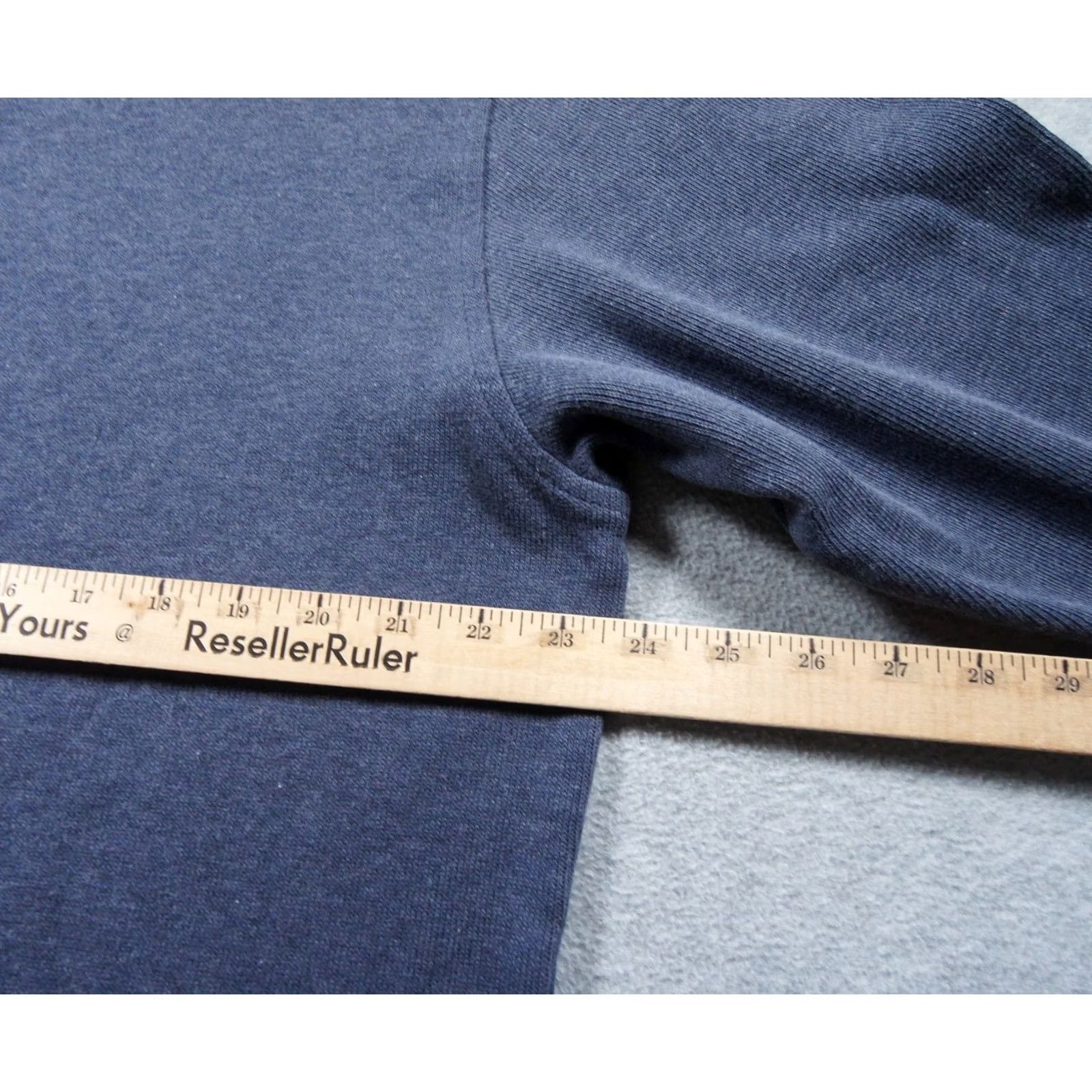 Vintage VINTAGE LL Bean Sweater Mens Large Tall Blue Vneck Knit Pullover Outdoors Casual 0 RL86 Size US L / EU 52-54 / 3 - 6 Thumbnail