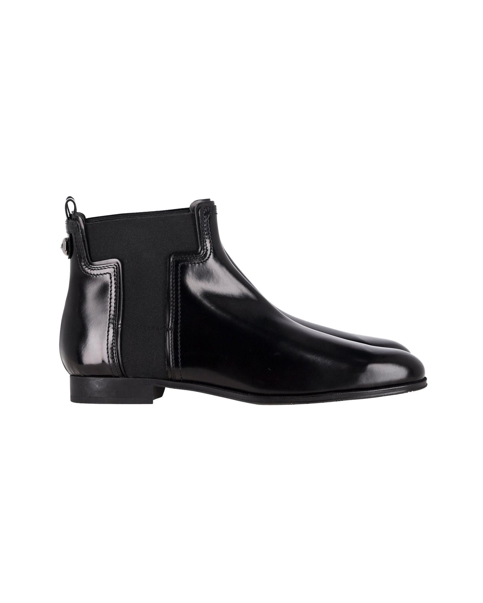 image of Tods Black Leather Chelsea Ankle Boots With Elasticated Panels, Women's (Size 12)