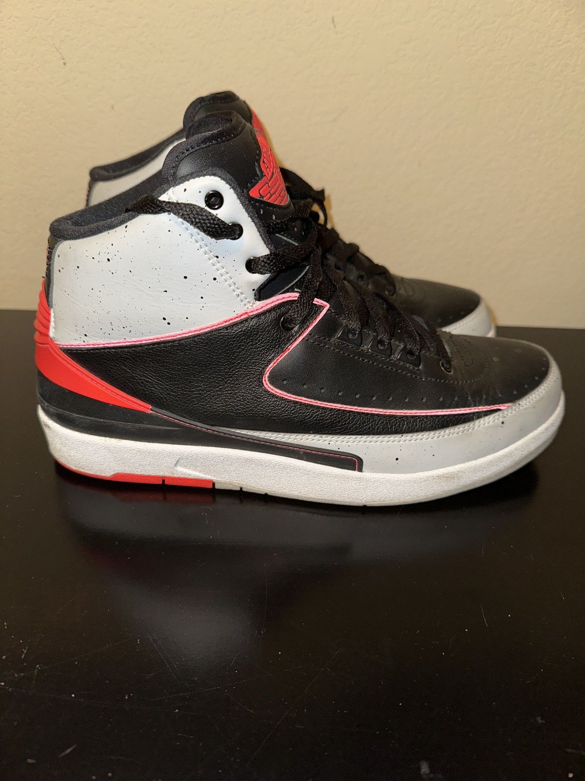 Jordan Brand Infrared Jordan 2s Size US 10 / EU 43 - 3 Thumbnail