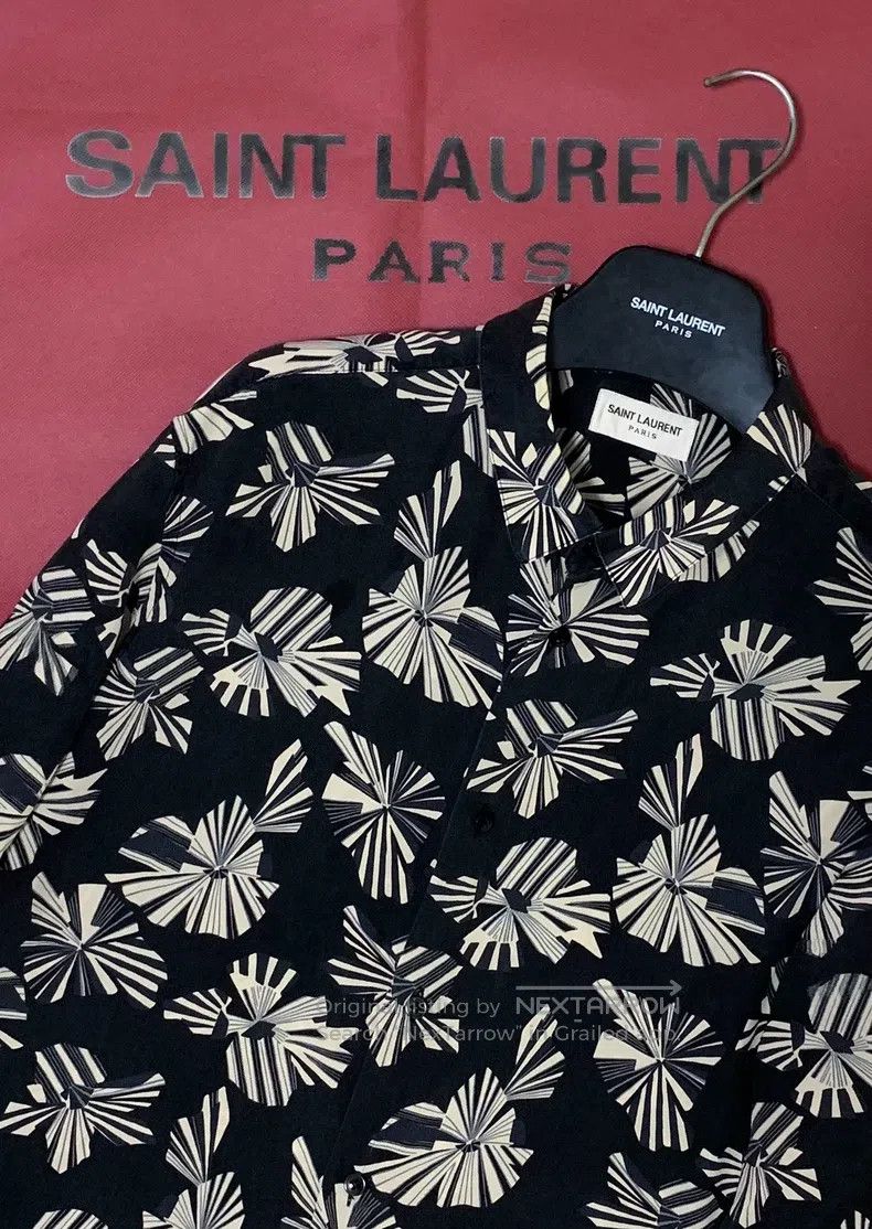 Saint Laurent Paris Saint Laurent Paris size 39 Mulberry Silk Prism Flower Pri Size US L / EU 52-54 / 3 - 6 Thumbnail
