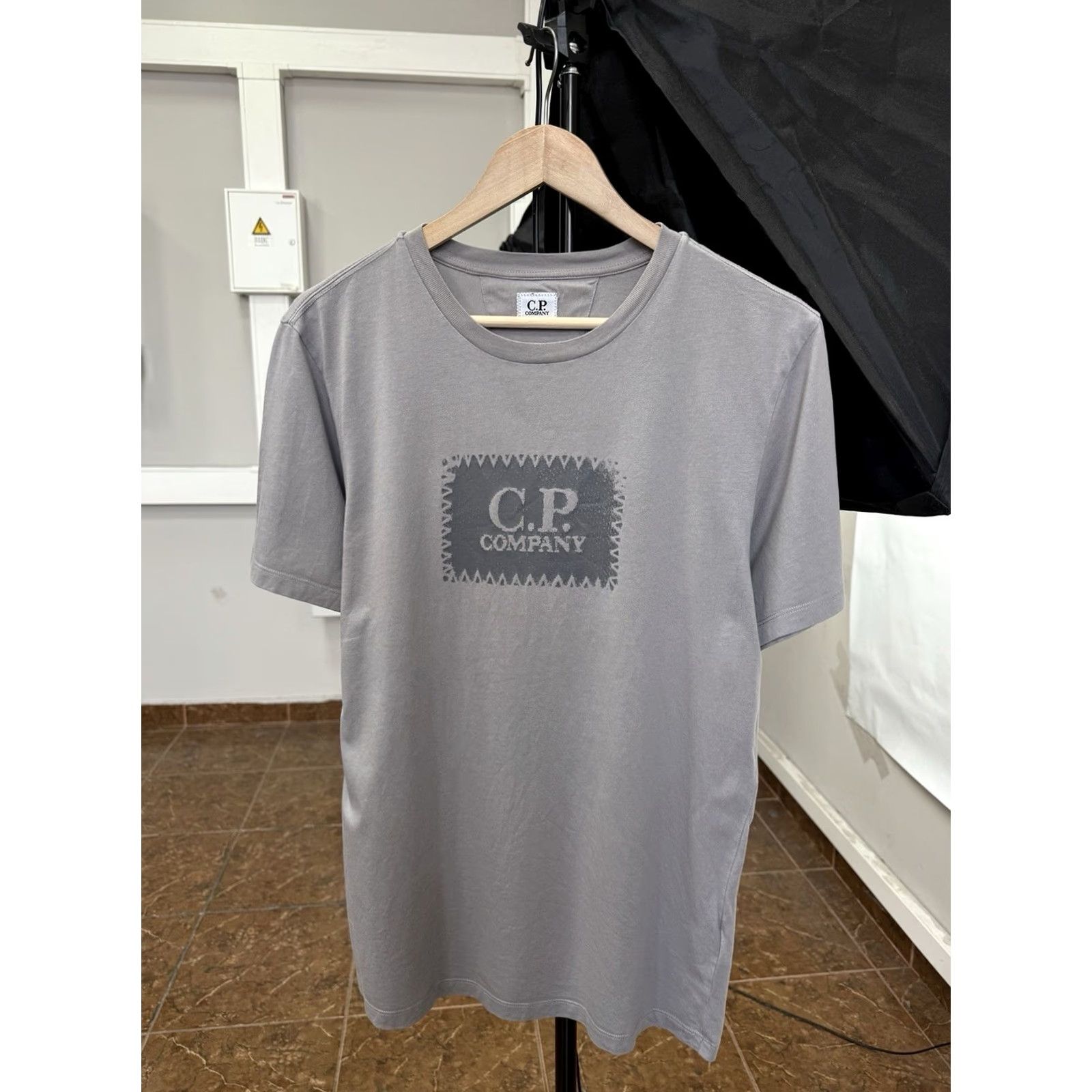 Vintage Y2K C. P. Company Classic Luxury T-Shirt Gray L Mens Vintage Retro Shirt Size US L / EU 52-54 / 3 - 2 Thumbnail