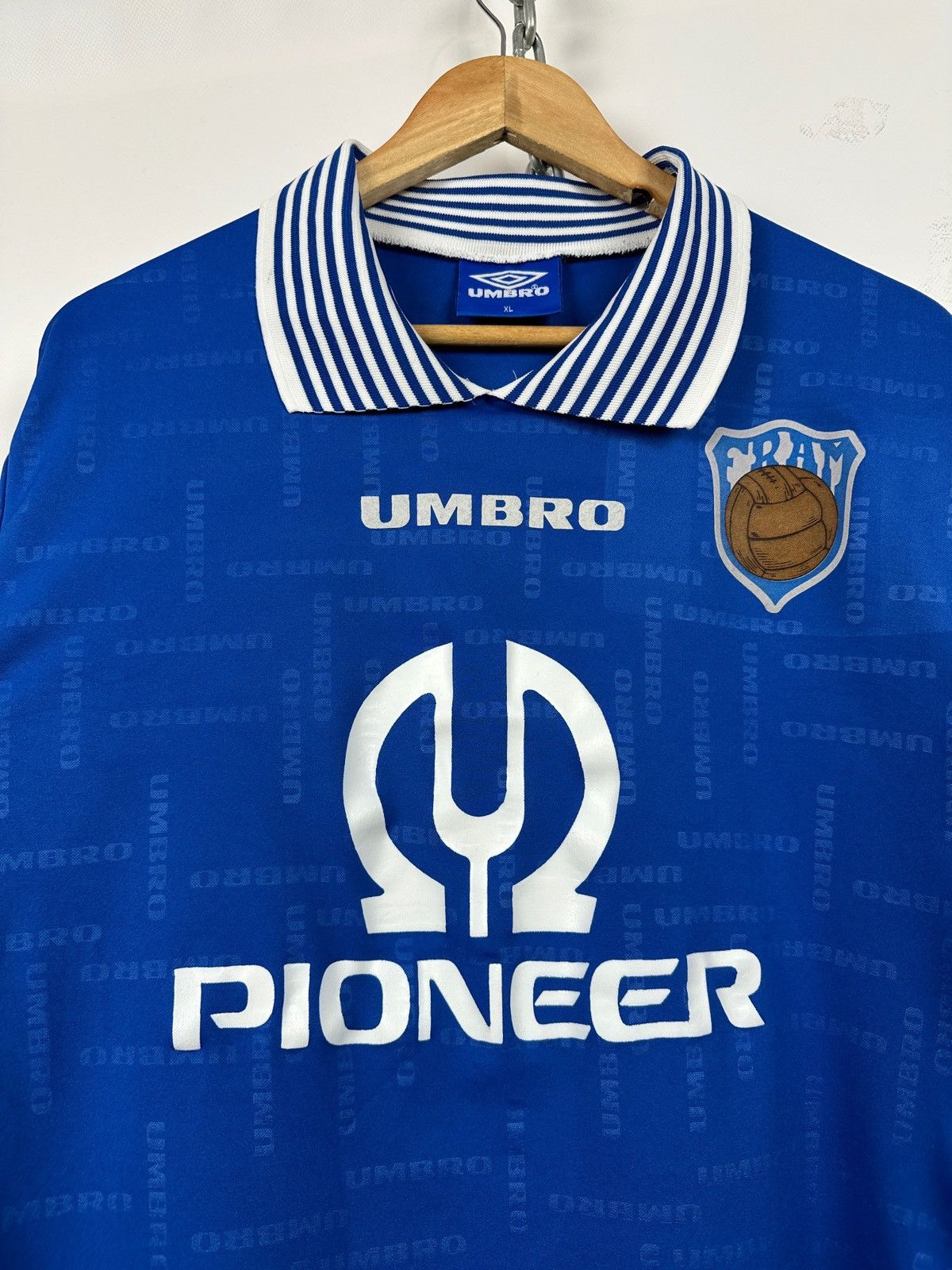 Umbro 1995/96 Vintage Fram Reykjavik Rare Home Soccer Jersey Size US XL / EU 56 / 4 - 7 Thumbnail