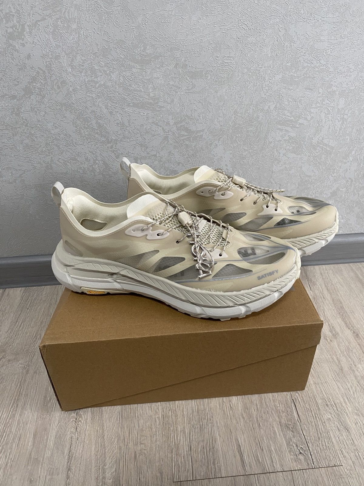 Hoka × Satisfy Satisfy Hoka Mafate Speed 4 BONE (Men's) Size 11us Size US 11 / EU 44 - 4 Thumbnail