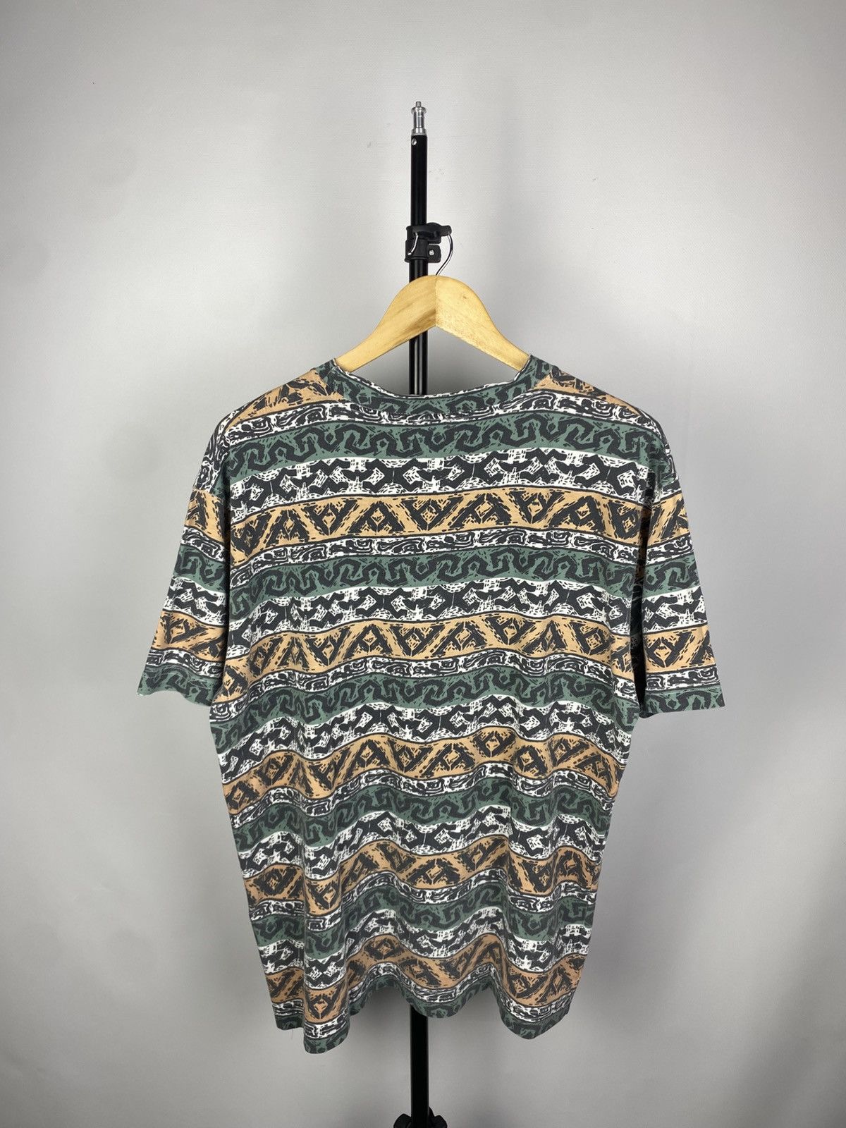 Vintage Vintage 90s Surf Style Graphic Hawaii Faded Tee Shirt Size US M / EU 48-50 / 2 - 4 Thumbnail