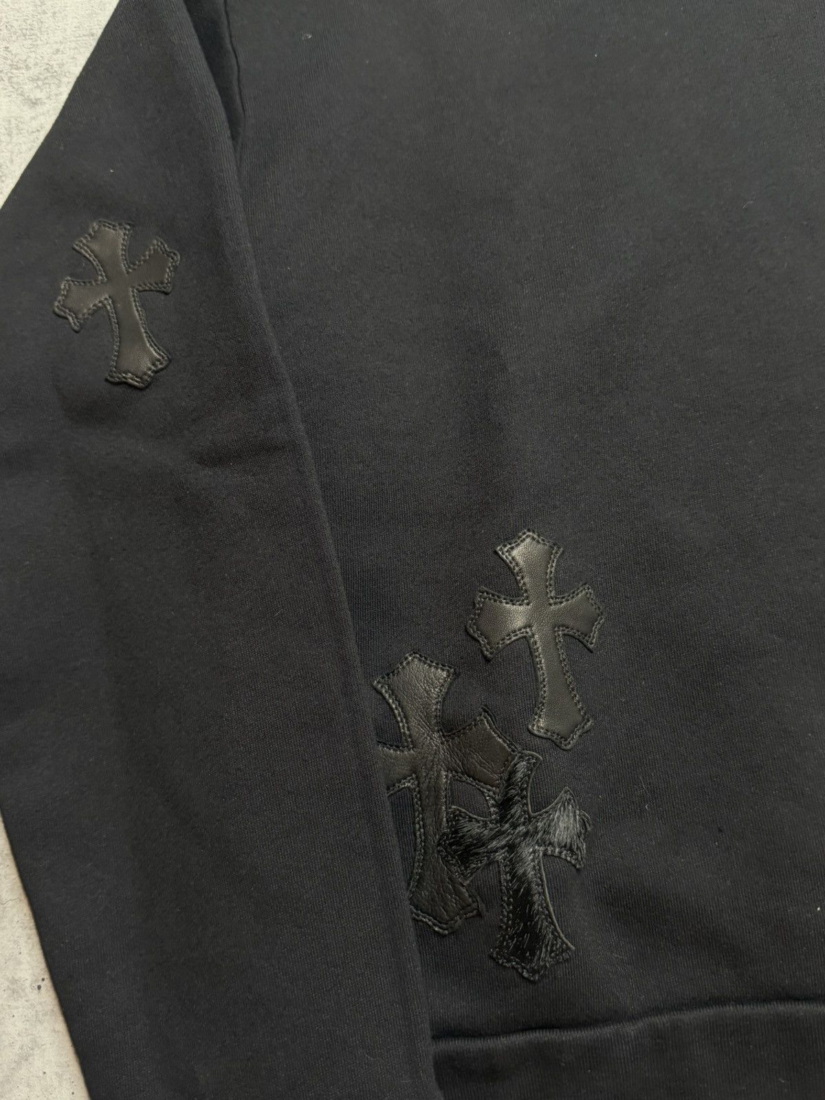 Chrome Hearts Chrome Heart Black Flooded Patch Crewneck Size US M / EU 48-50 / 2 - 3 Thumbnail