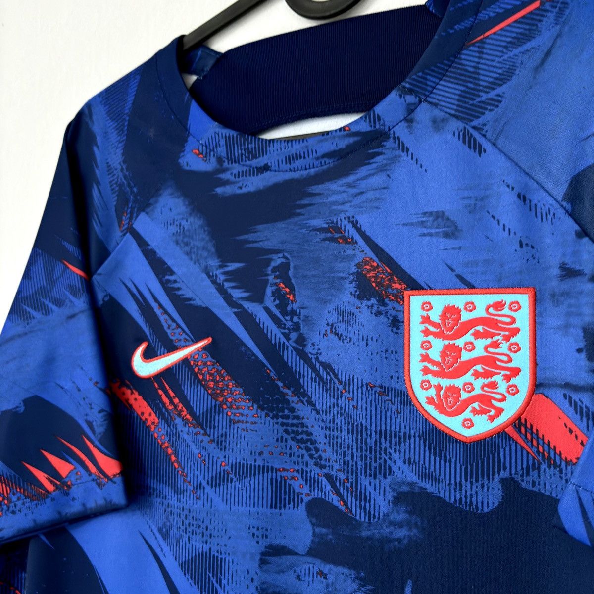 Nike NEW 2022 2023 England National Nike Pre Match Soccer Jersey Size US M / EU 48-50 / 2 - 4 Thumbnail