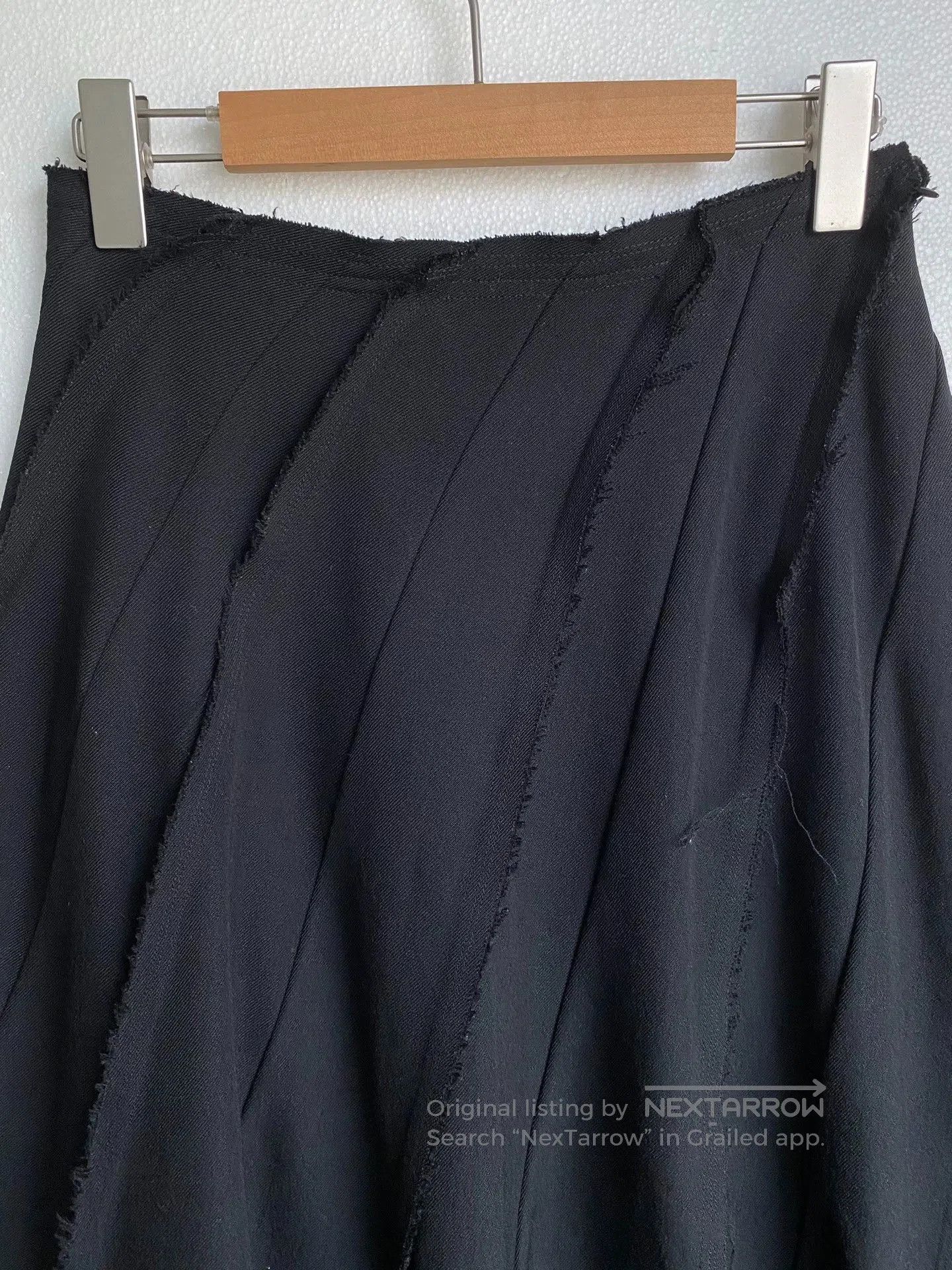Comme des Garcons COMME des GARCONS Wool Midi Skirt Vintage. Size 26" / US 2 / IT 38 - 3 Thumbnail