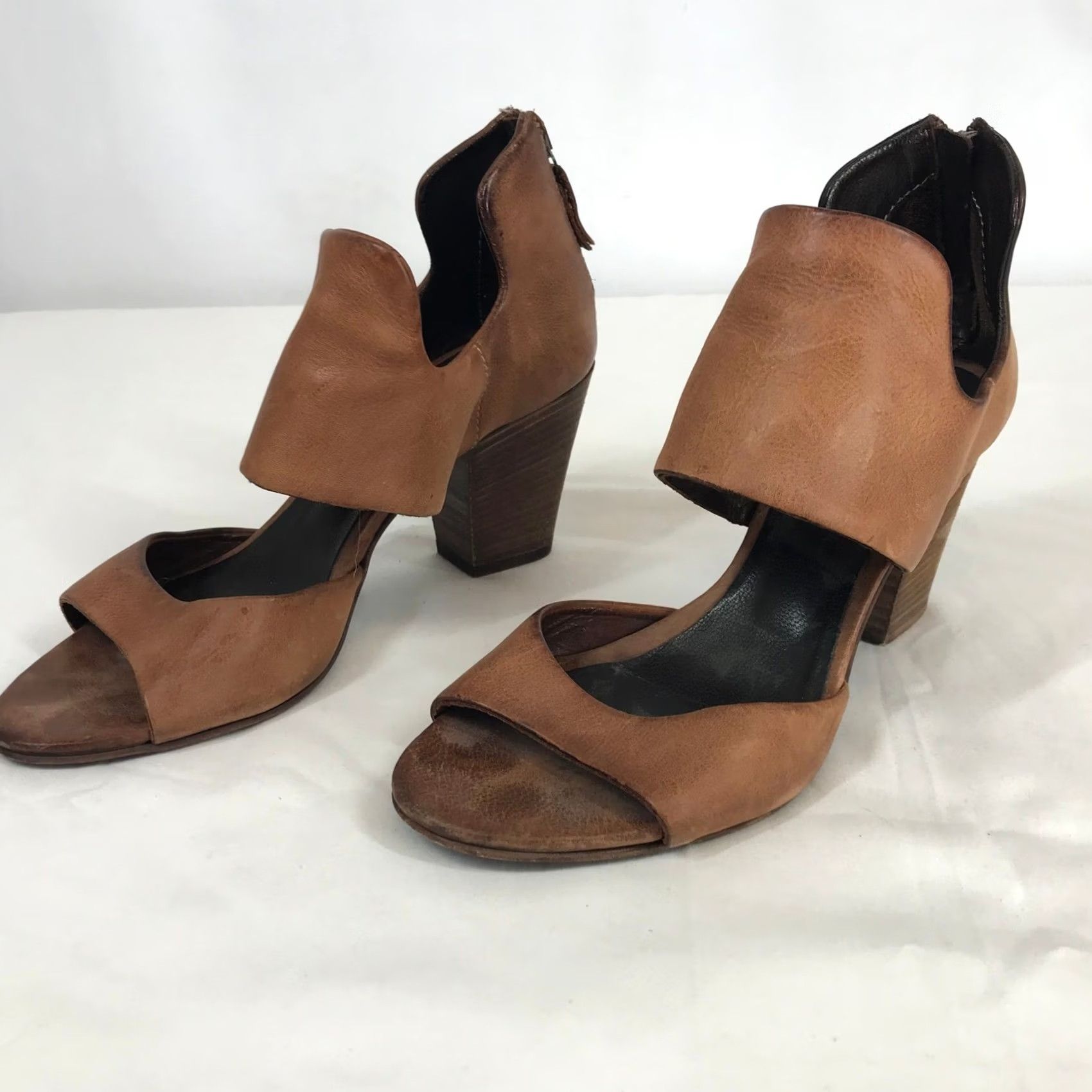 Vintage Sundance Tan Leather Peep Toe Cutout Block Heel Sandals Size 6.5 Brown Women Size US 7 / IT 37 - 2 Thumbnail
