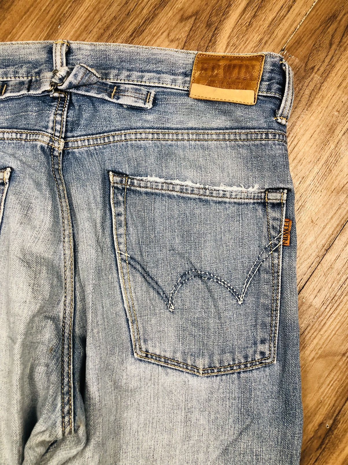Edwin Edwin Distressed Jeans (37) Size US 33 - 17 Thumbnail