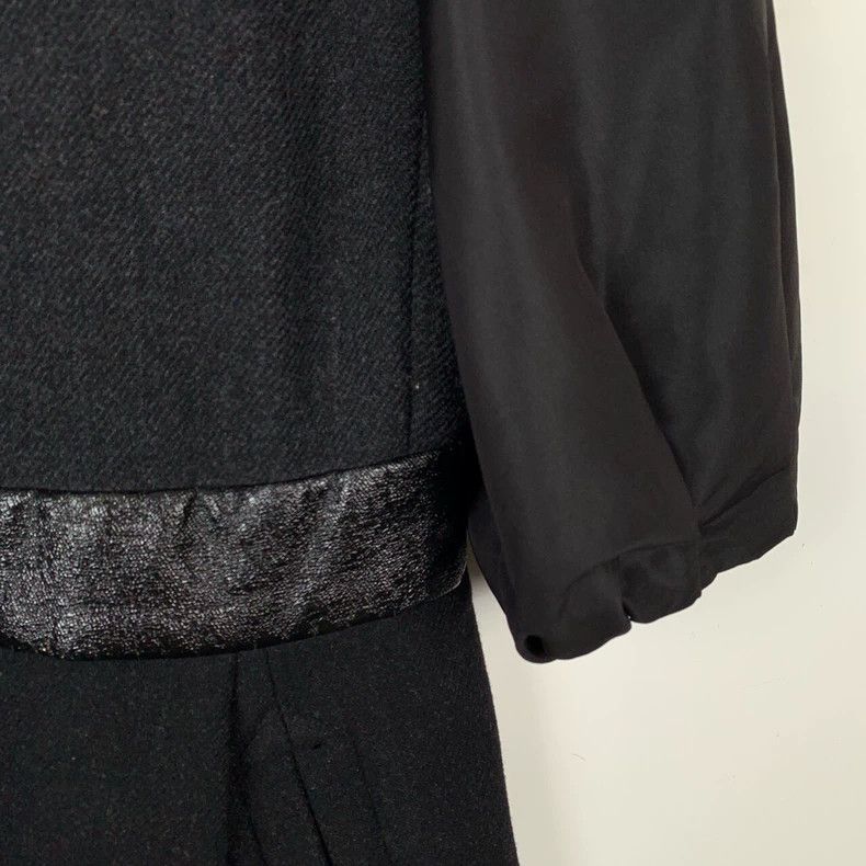 Prada Prada Black wool tweed coat with puff sleeve lapel 2506-Nex Size S / US 4 / IT 40 - 4 Thumbnail