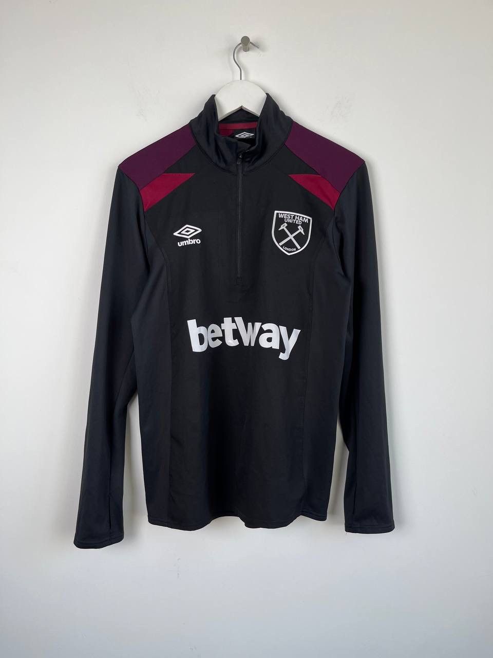 Other West Ham United Black Longlseeve Soccer Jersey Size US M / EU 48-50 / 2 - 1 Thumbnail