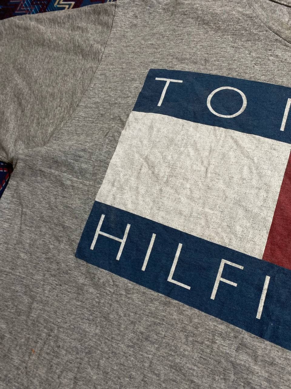 Tommy Hilfiger × Vintage Tommy Hilfiger vintage big logo t-shirt size XL made in USA Size US XL / EU 56 / 4 - 12 Thumbnail