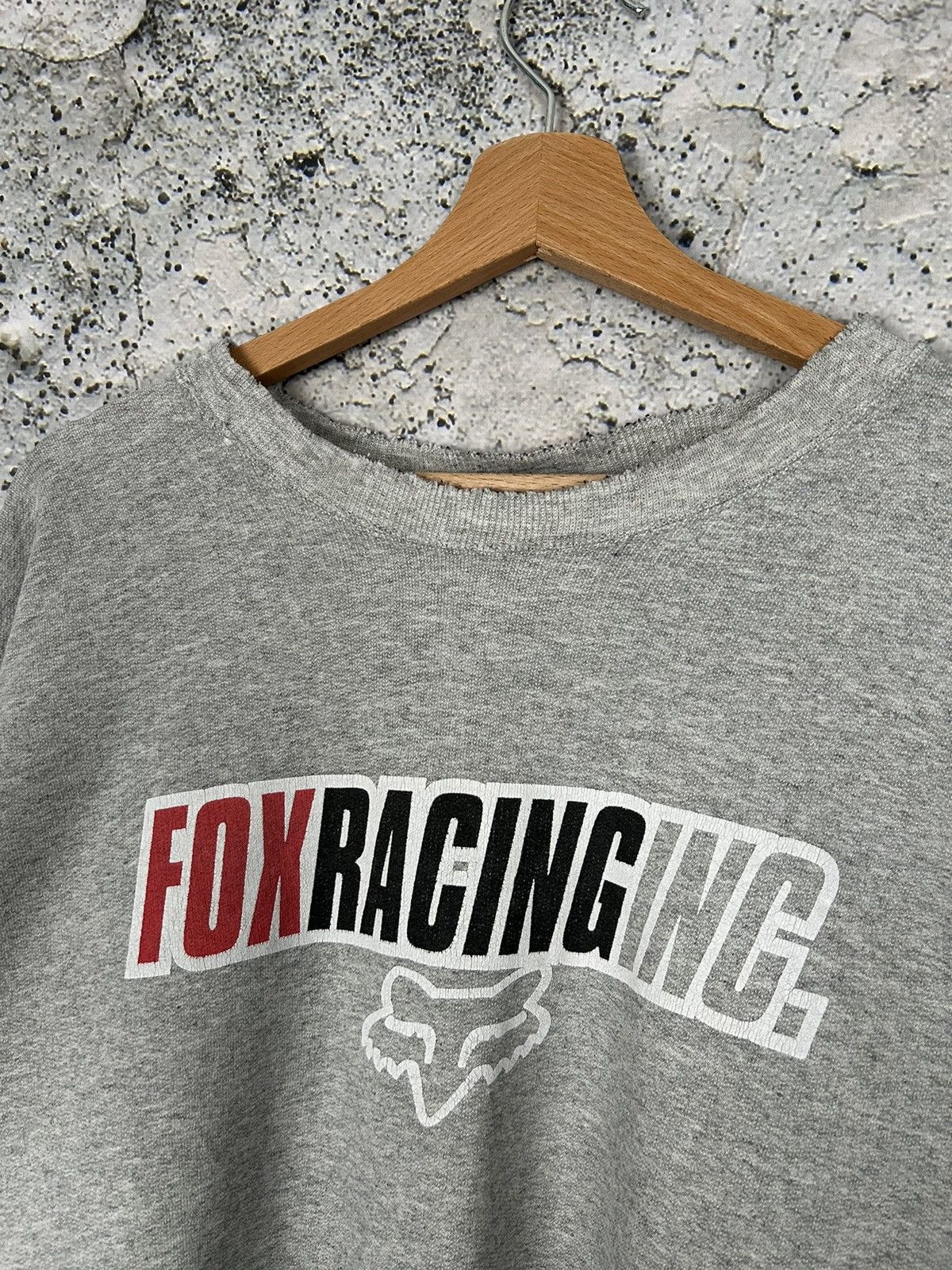 Fox Racing × Vintage Vintage Fox Racing 90s Thrashed Crewneck Boxy Rap Baggy Size US L / EU 52-54 / 3 - 3 Thumbnail
