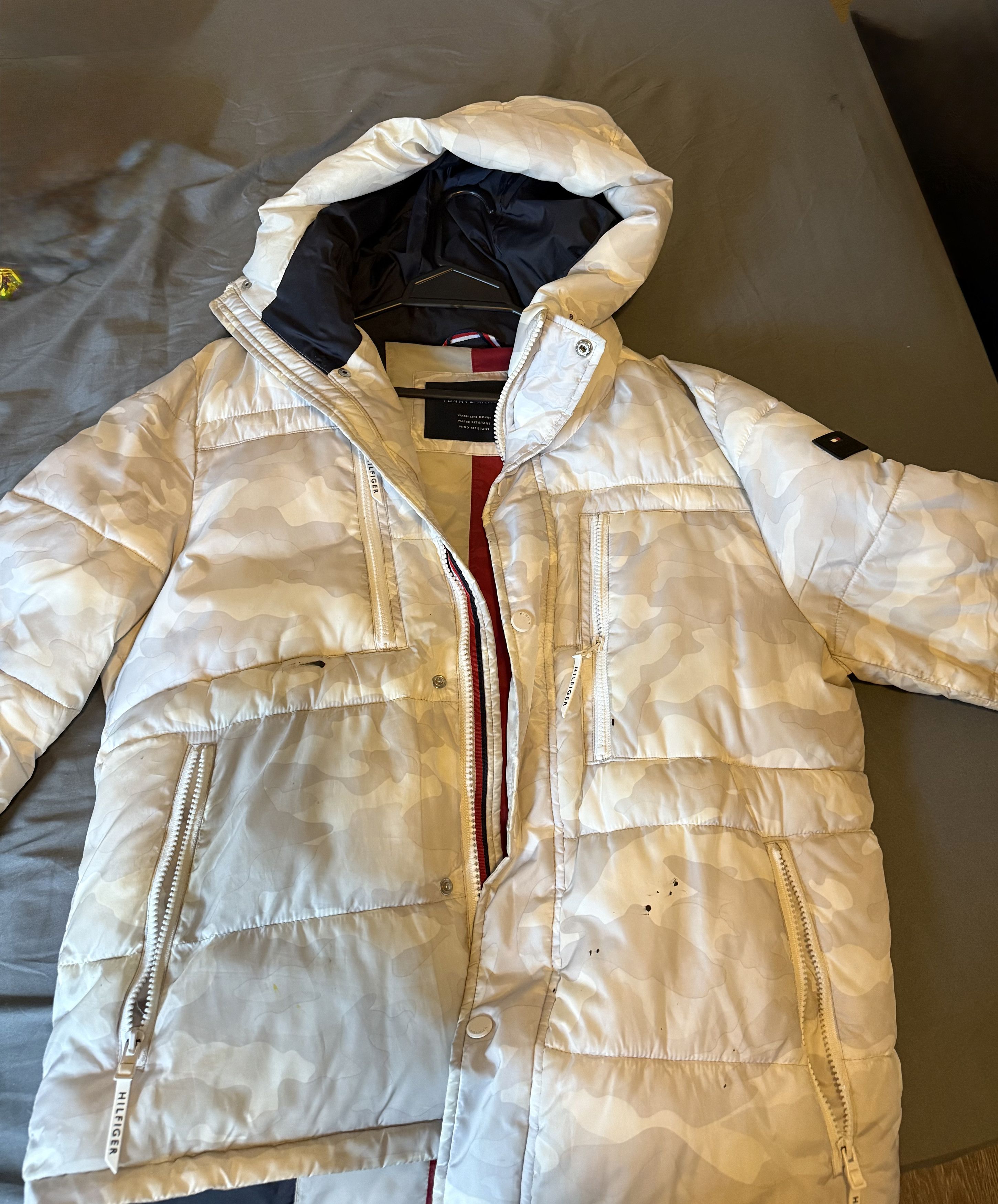 Tommy Hilfiger TOMMY HILFIGER Camo Puffer Jacket (M) Size US M / EU 48-50 / 2 - 3 Thumbnail