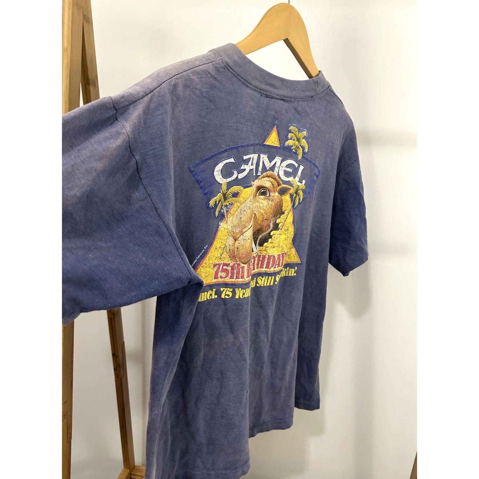Camel VTG 80s Camel Joe Cigarette Gradient Sun Faded Worn COTTON Pocket T-Shirt XL Size US XL / EU 56 / 4 - 6 Thumbnail