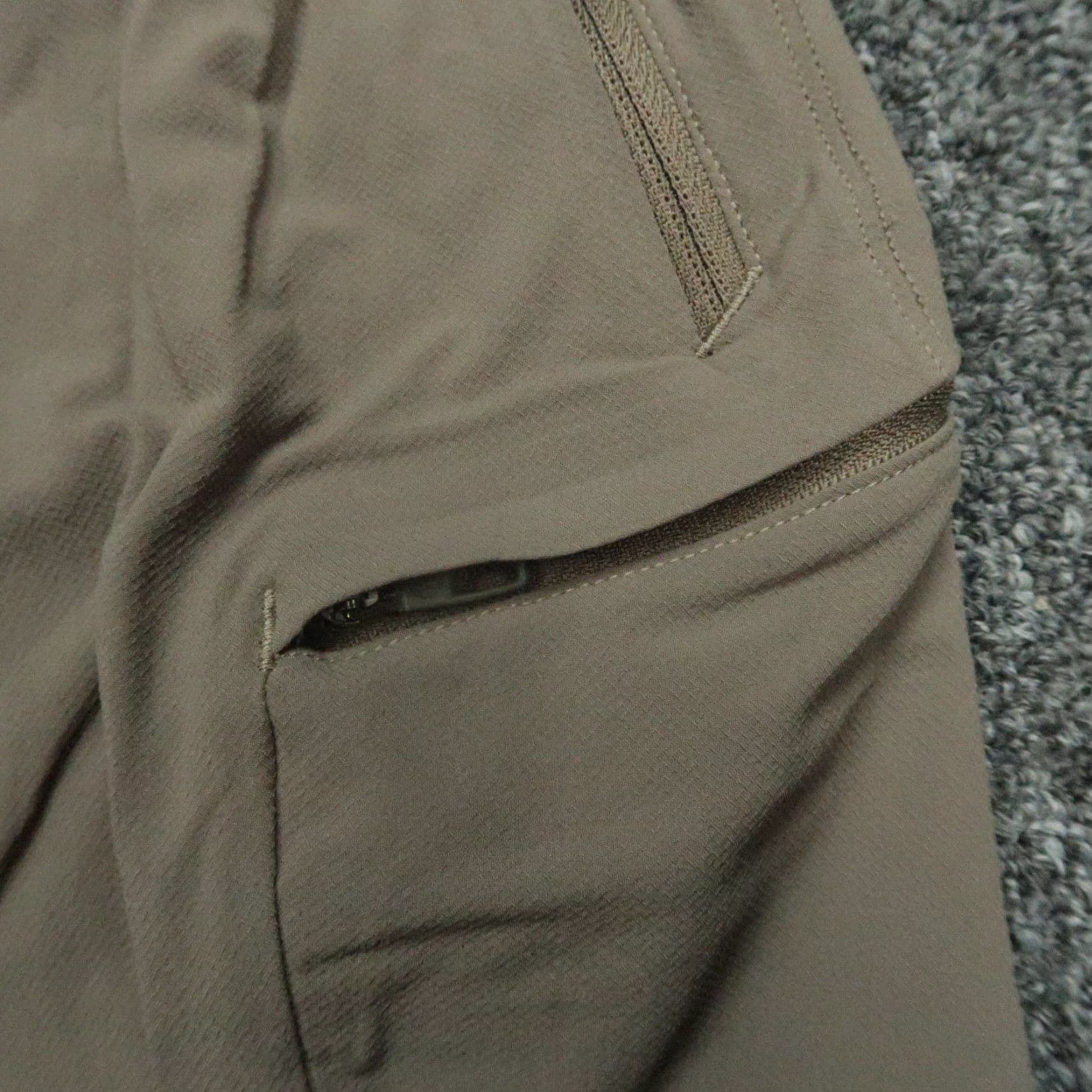 Lululemon Lululemon Pants Mens Small Brown License To Train Cargo Joggers Zip Pocket Shirt Size US 29 - 4 Thumbnail