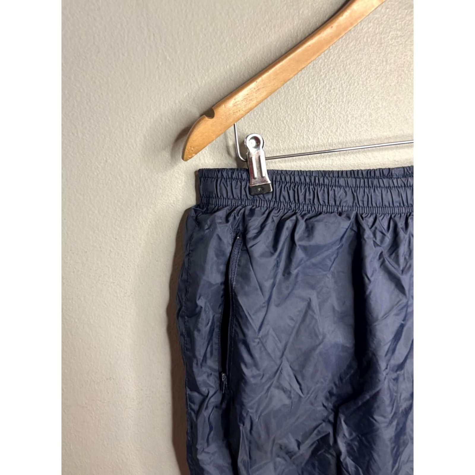 Nike Nike Pants Mens XL Blue Nylon Track Lined Elastic Waist Zip Pockets Warm Up Size US 36 / EU 52 - 2 Thumbnail
