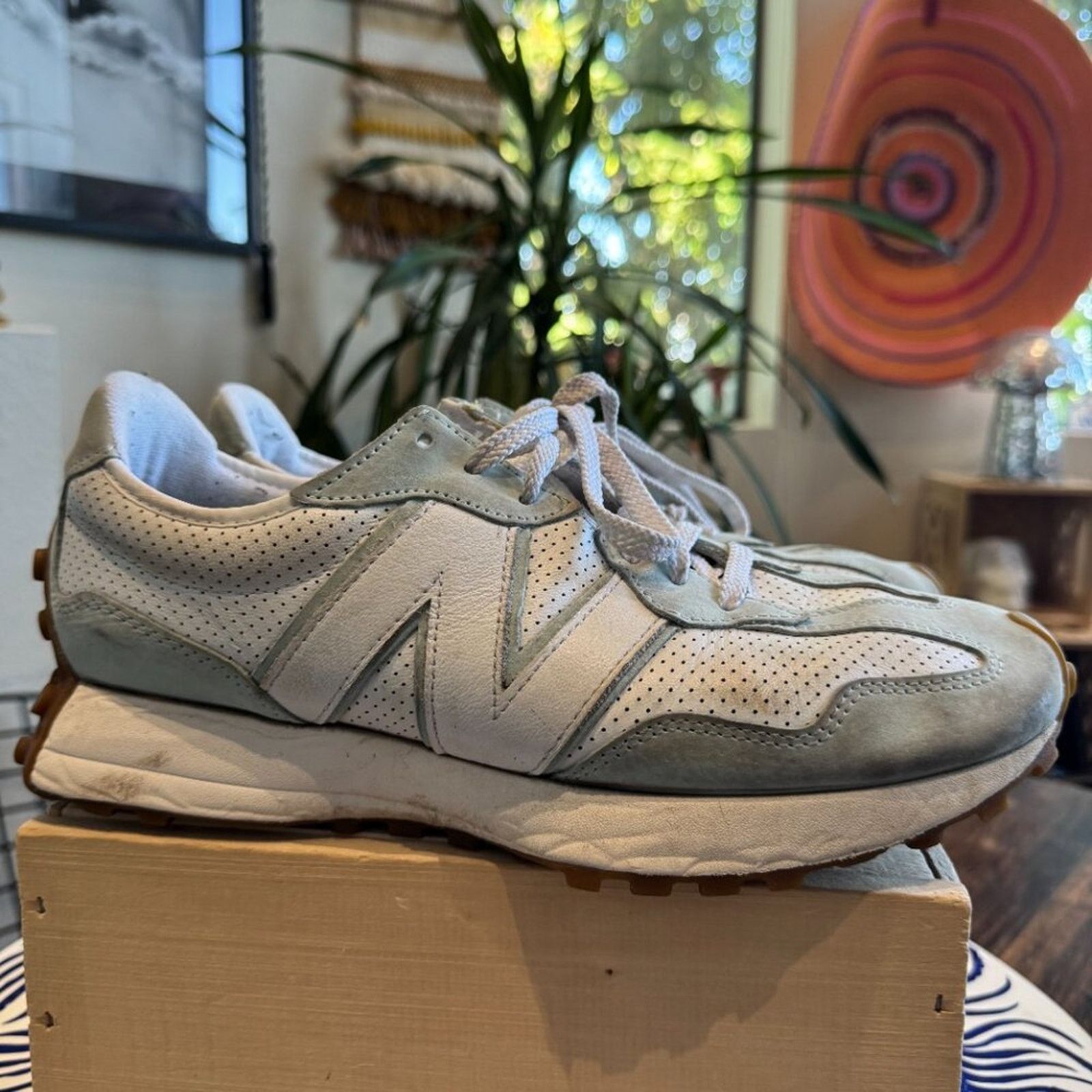 New Balance New Balance 327 “Sea Salt / Mint Green”, Men’s 10.5 Size US 10.5 / EU 43-44 - 3 Thumbnail
