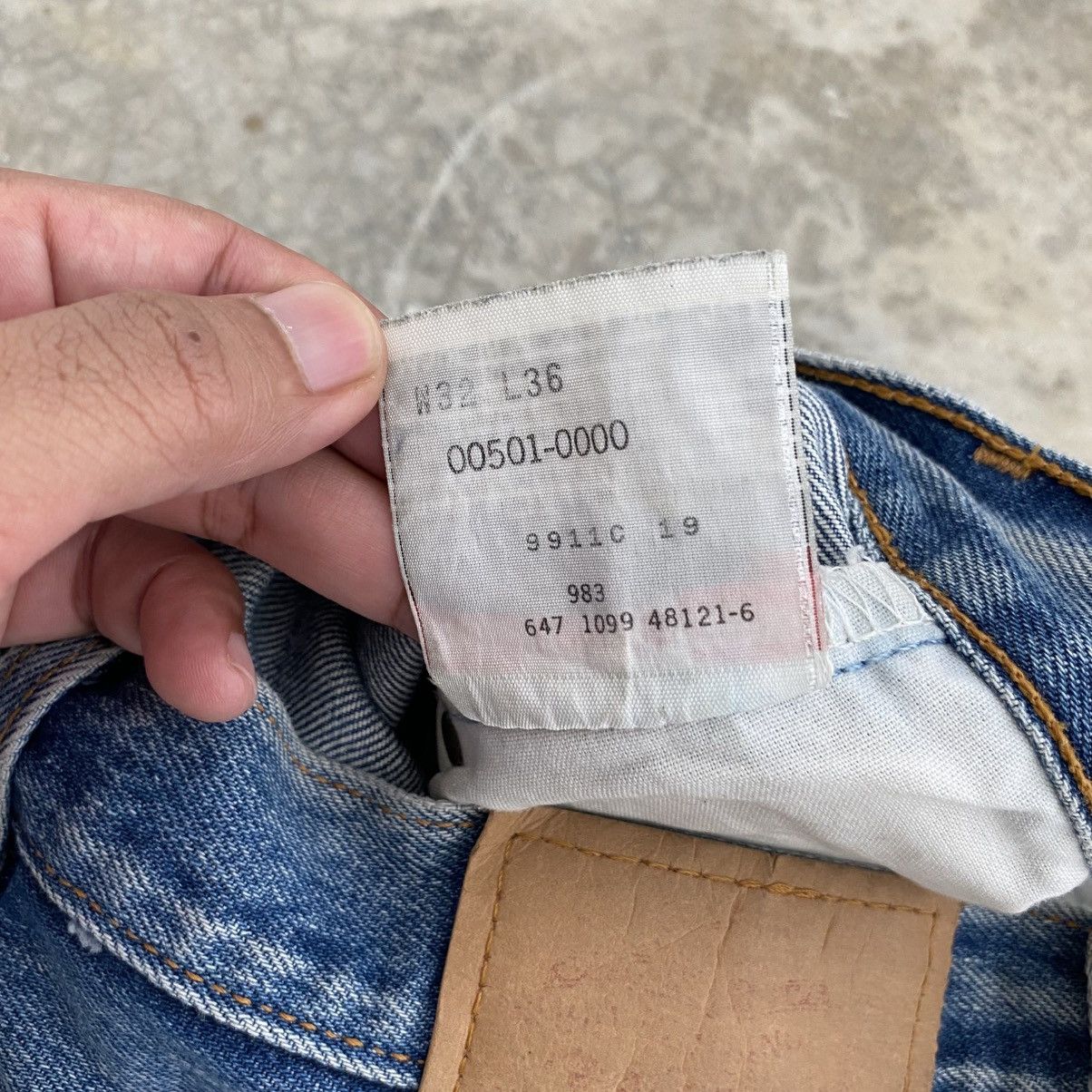 Levi's Vintage 90’s Levis 501 Faded Blue Distressed Denim Jeans Size US 31 - 16 Thumbnail