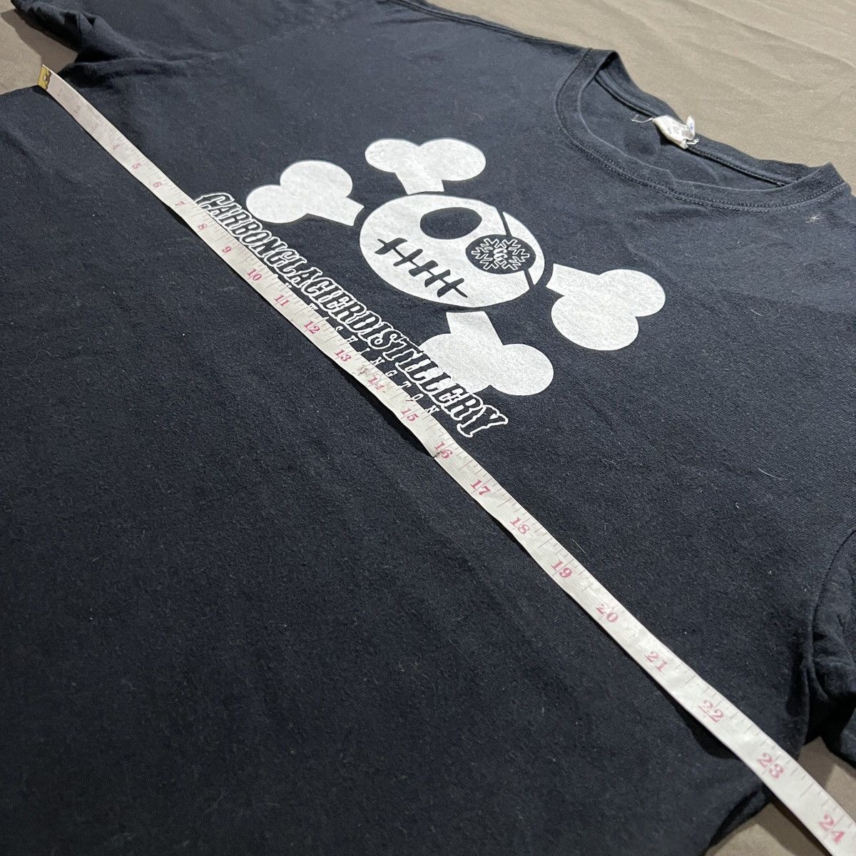 Vintage Y2K Carbon Glacier Distillery Promo Tee graphic streetwear Size US XL / EU 56 / 4 - 5 Thumbnail