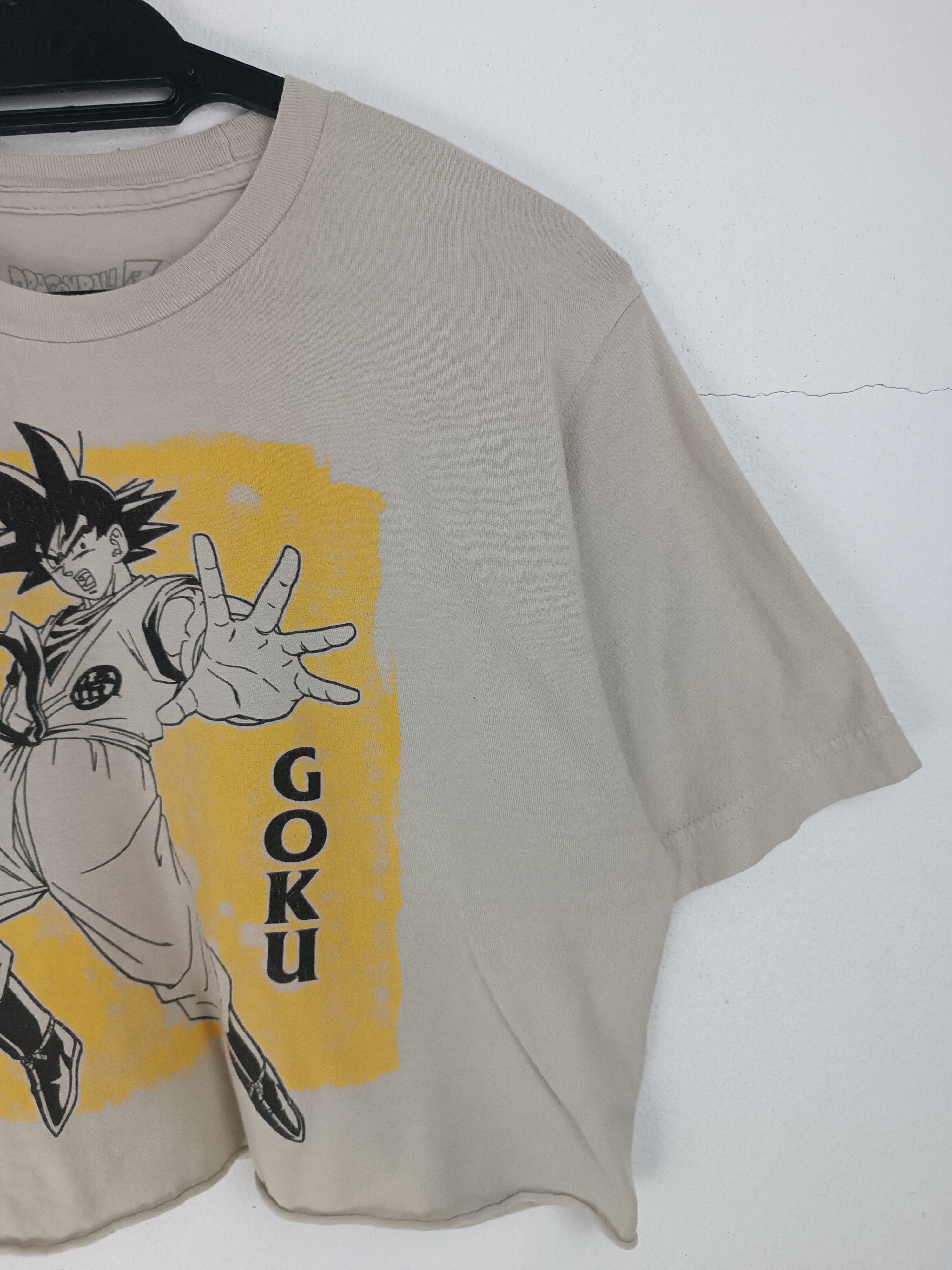 Anime VINTAGE DRAGON BALL GOKU CROP TOP ANIME NARUTO ONE PIECE Size US S / EU 44-46 / 1 - 6 Thumbnail