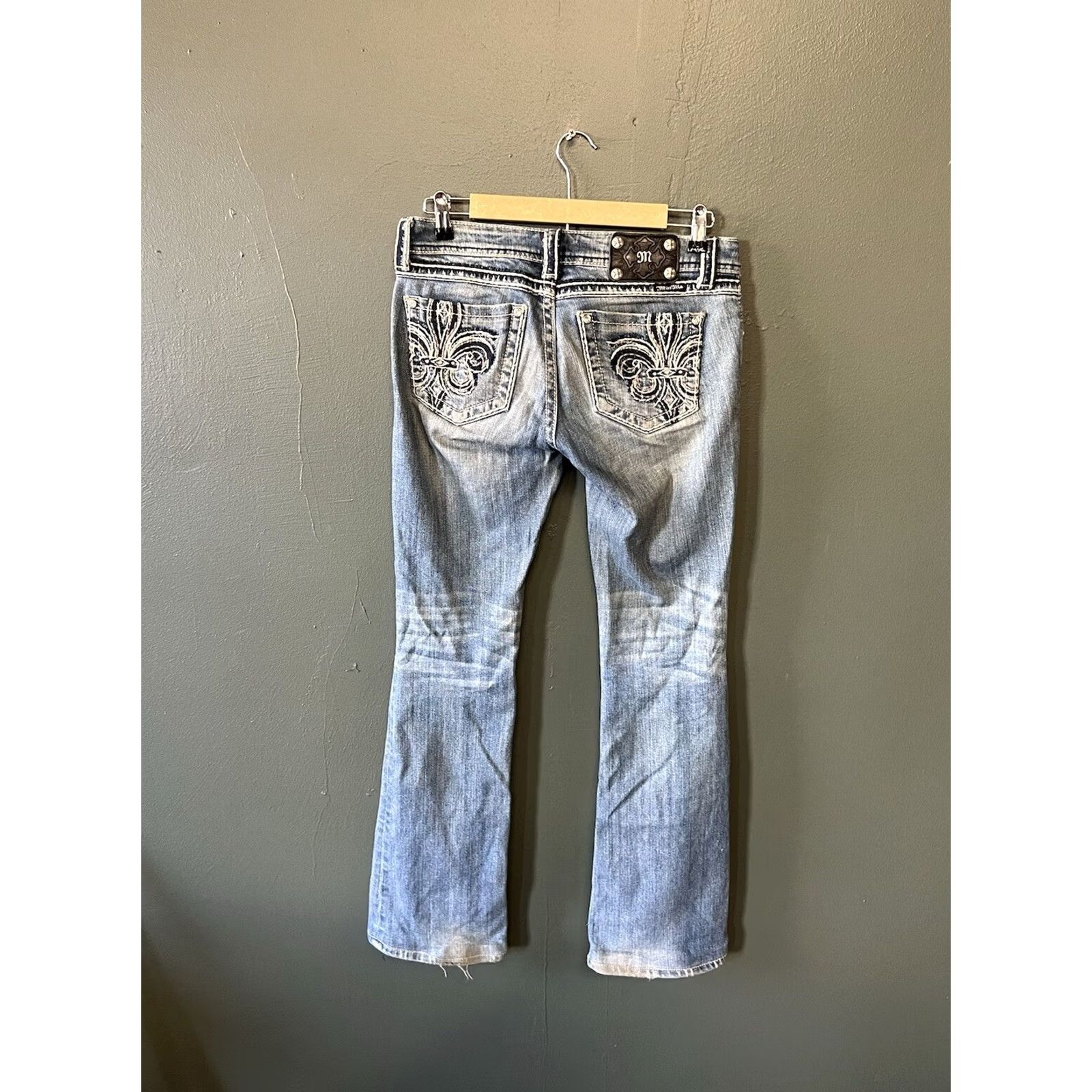 Miss Me Miss Me Bootcut Jeans Women’s 28 Dark Wash Blue JP5182B Embellished Size 28" / US 6 / IT 42 - 2 Thumbnail
