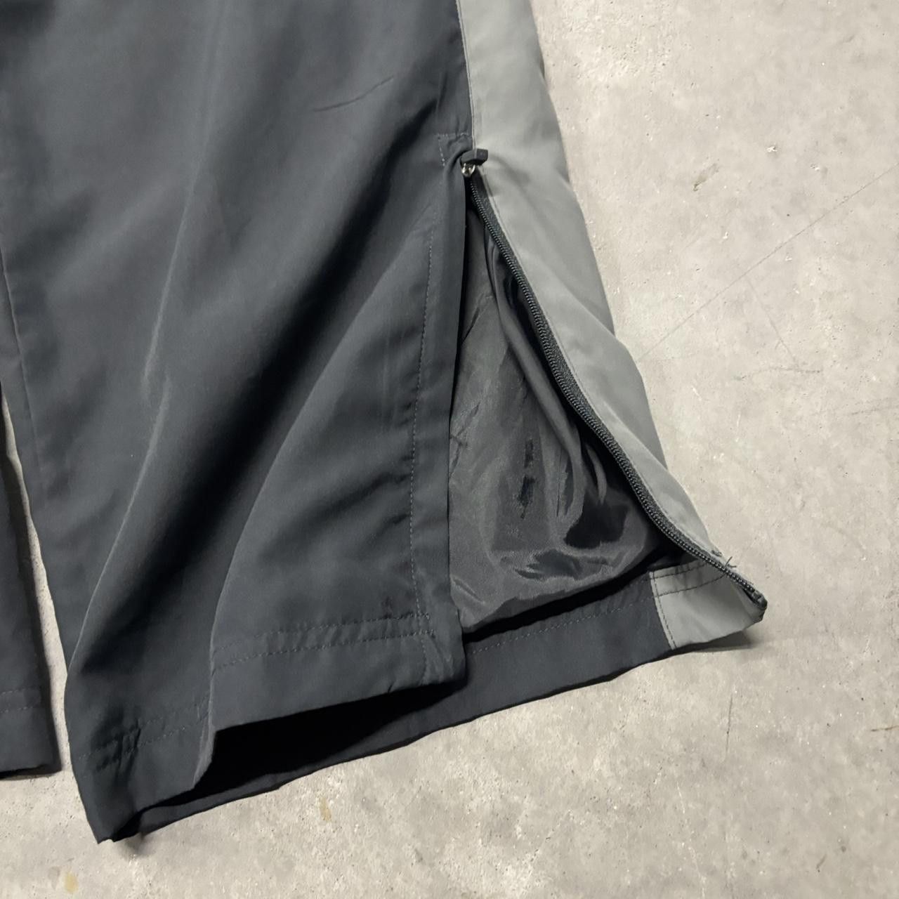 Japanese Brand × Vintage Crazy Vintage Y2K/2000s Black Grey Streetwear Essential Track Pants! Size US 32 / EU 48 - 5 Thumbnail