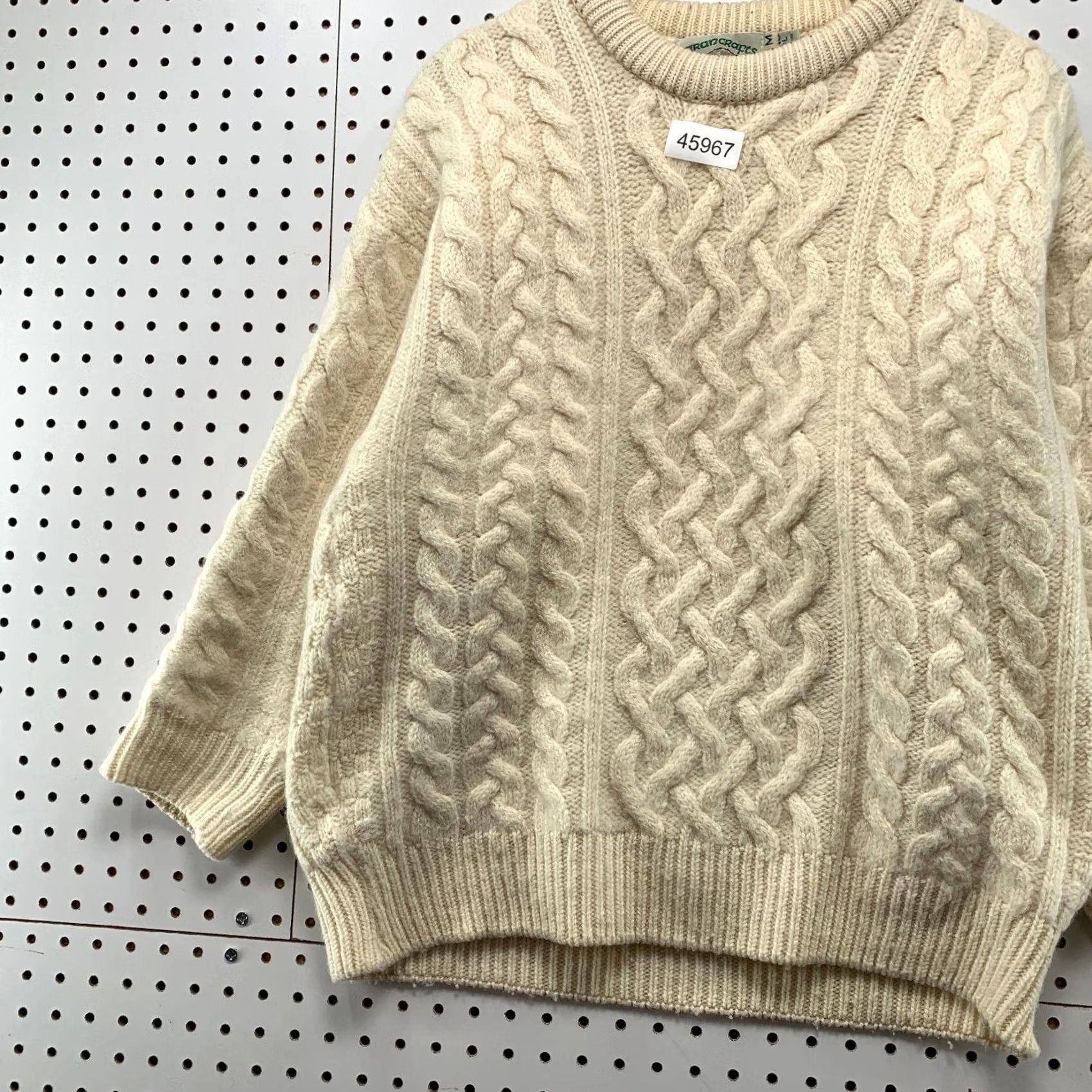 Vintage Aran Crafts Merino Wool Sweater Womens Medium Beige Irish Fisherman Cable Knit Pullover Crew Neck Knit Winter Fall Mens Women Size M / US 6-8 / IT 42-44 - 3 Thumbnail