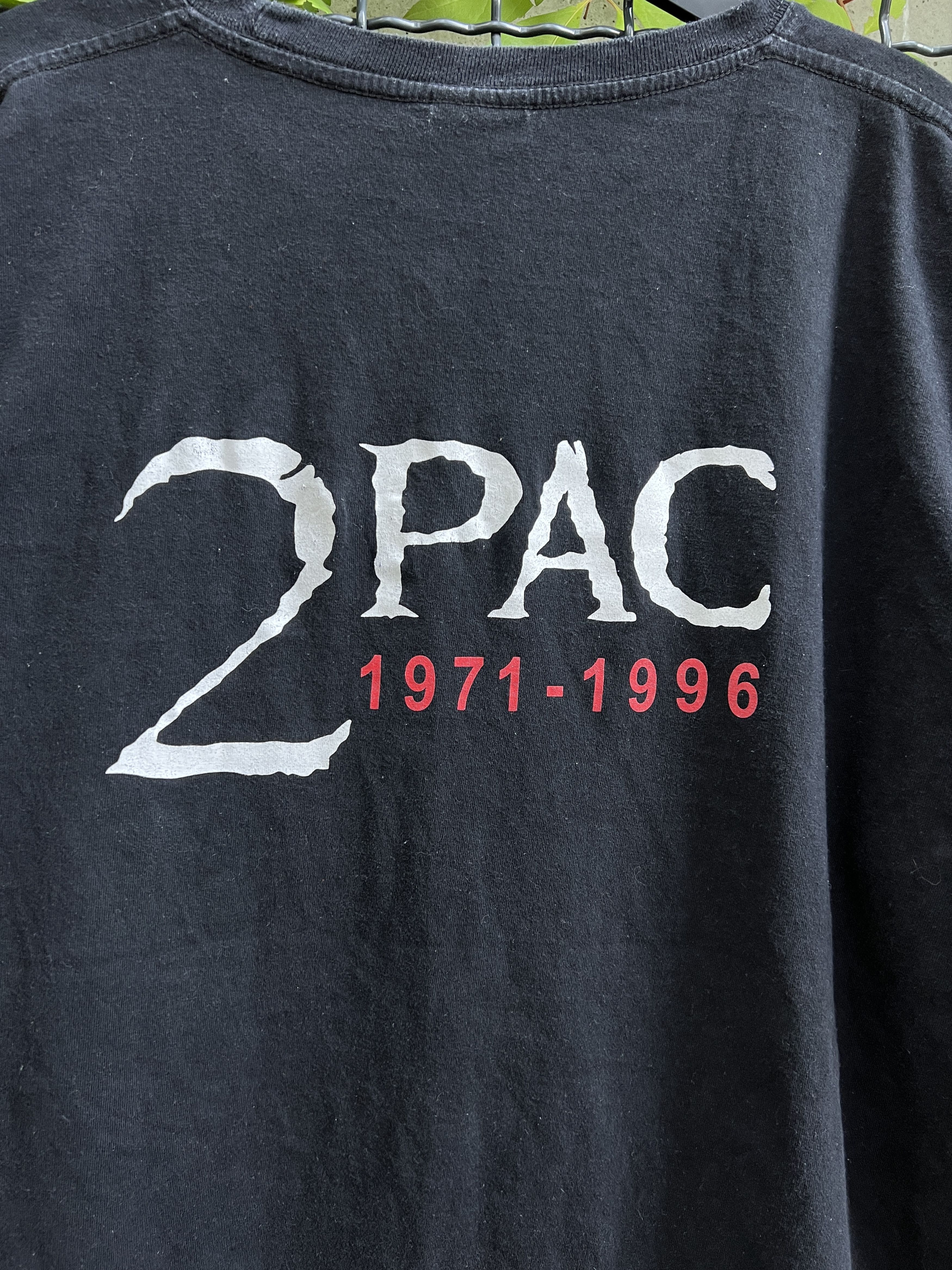 Band Tees × Rap Tees × Vintage Vintage 2Pac 1971-1996 Vintage Memorial Rap T-shirt Size US XL / EU 56 / 4 - 11 Thumbnail