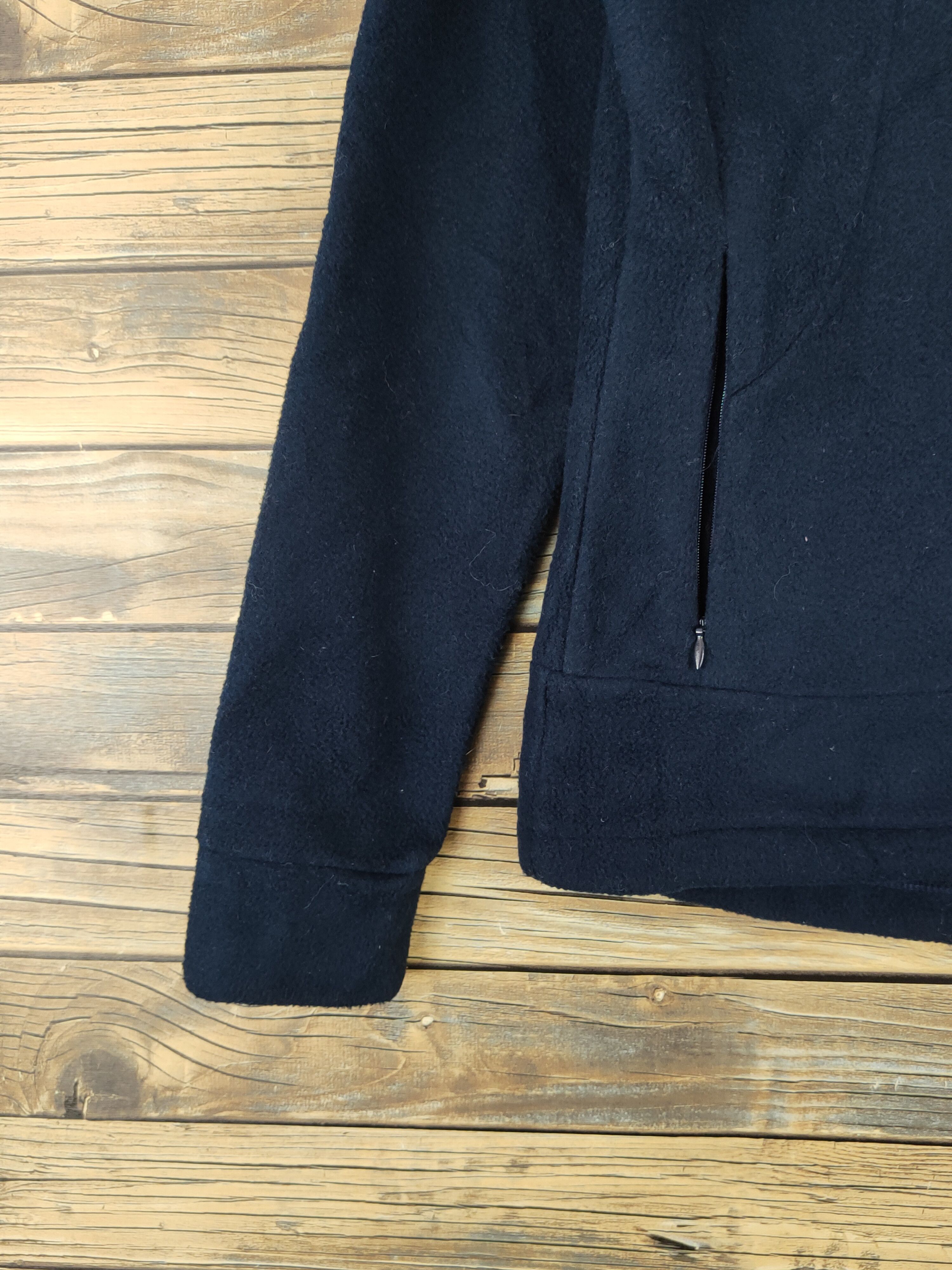 Descente × Japanese Brand × Vintage Descente Navy Hoodie Sweaters #W1135 Size US S / EU 44-46 / 1 - 4 Thumbnail