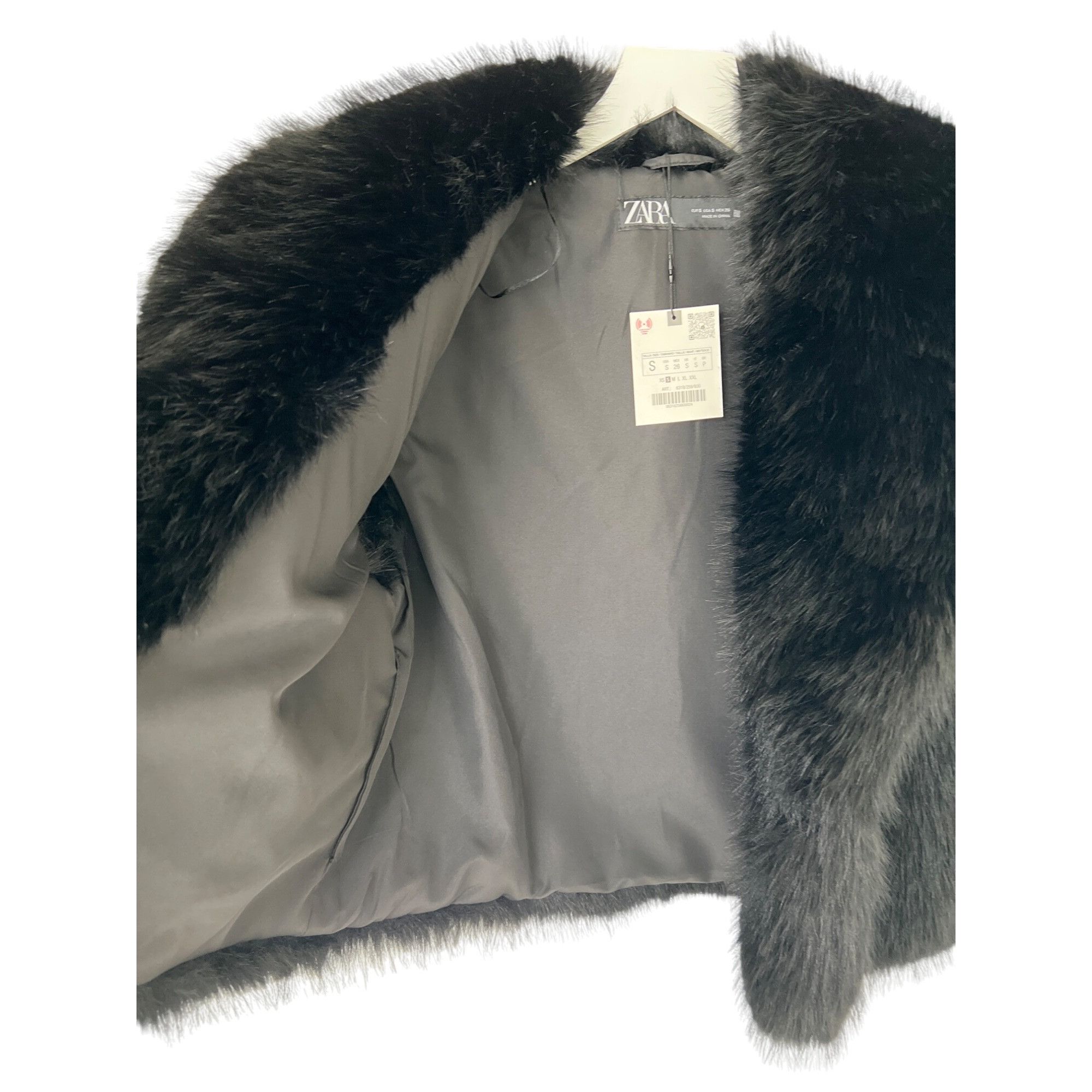 Zara Zara Black Faux Fur Cropped Vest Size S / US 4 / IT 40 - 10 Thumbnail